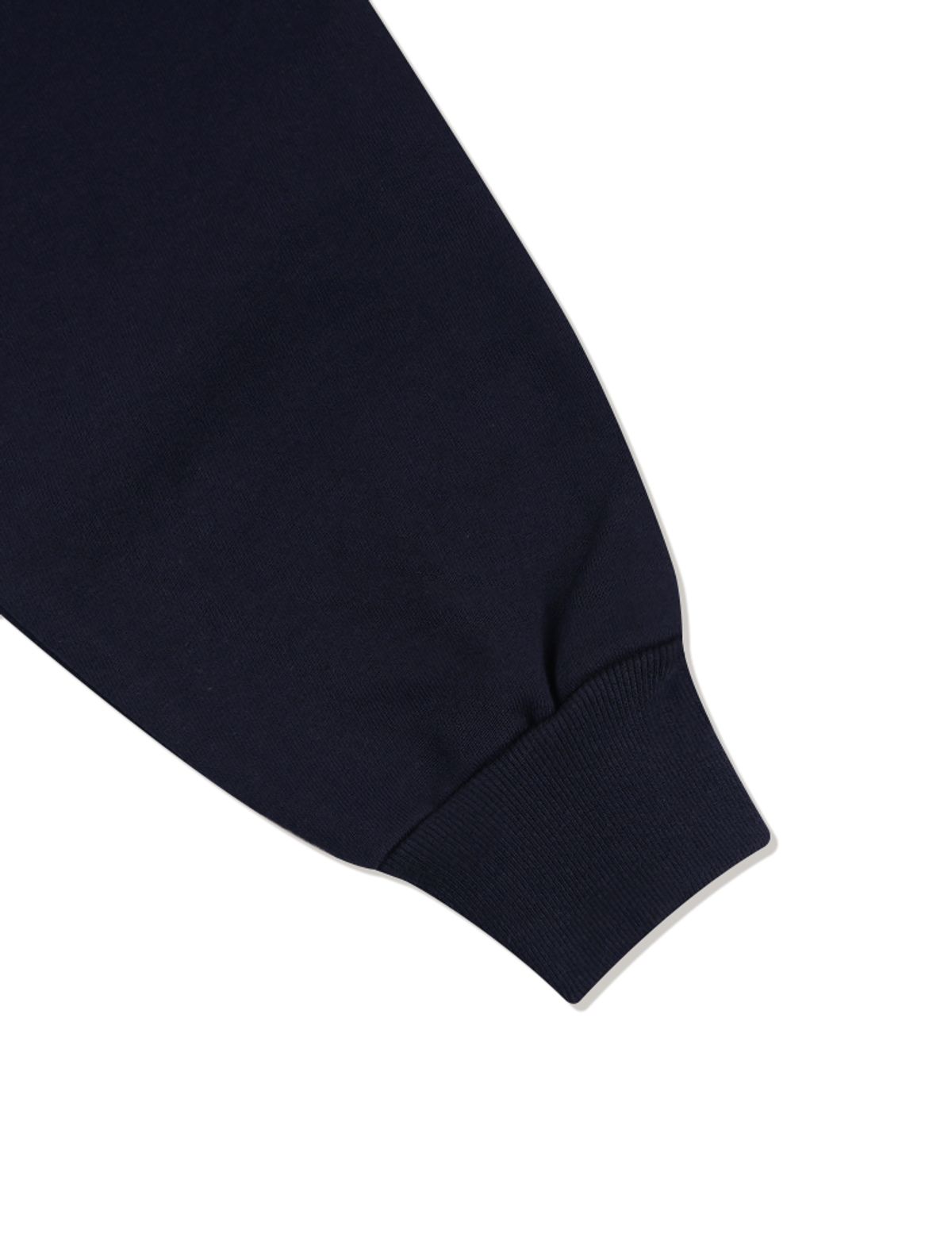 라 메종 스튜디오(LA MAISON STUDIO) UNISEX 카고포켓 DISPLACE 로고 맨투맨 네이비(FCE1TS101M)