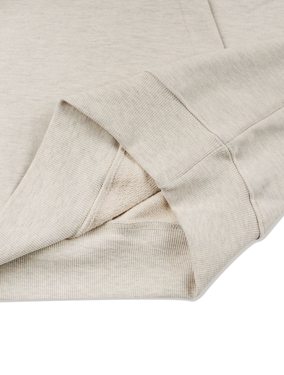라 메종 스튜디오(LA MAISON STUDIO) UNISEX 카고포켓 DISPLACE 로고 후드 오트밀(FCE1TS102M)