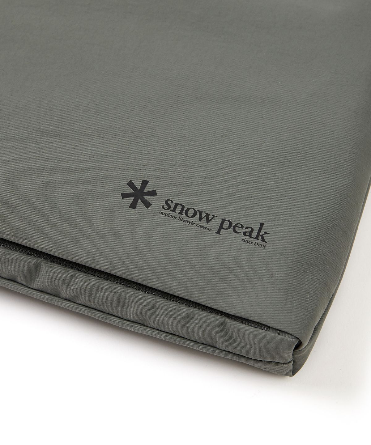 스노우피크 어패럴(SNOWPEAK APPAREL) 캠플 더블포켓 사코슈 Dark Gray (S24SUCSB17)
