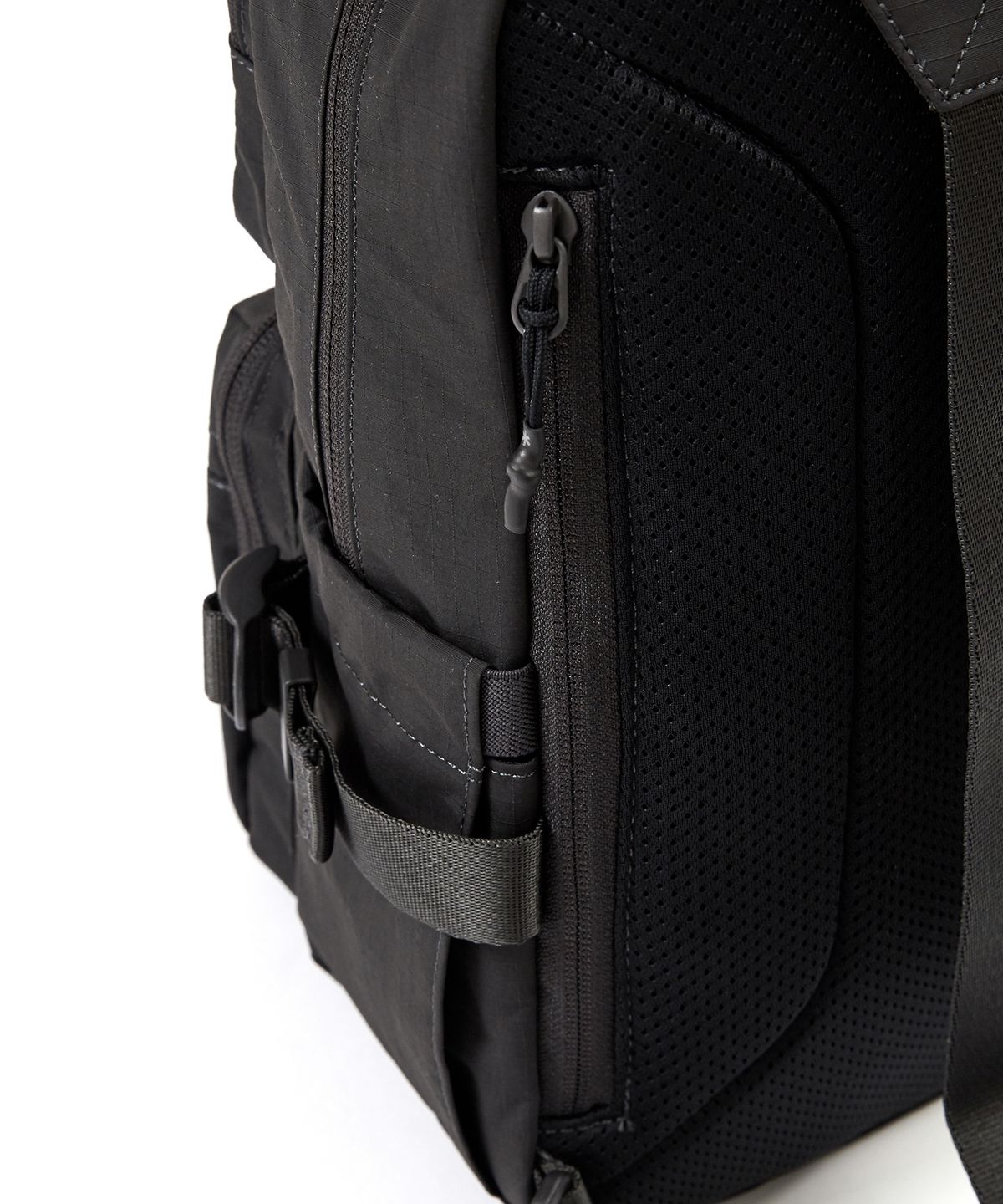 스노우피크 어패럴(SNOWPEAK APPAREL) 듀얼테크 슬링백 9L Dark Charcoal (S24ZUFBG30)