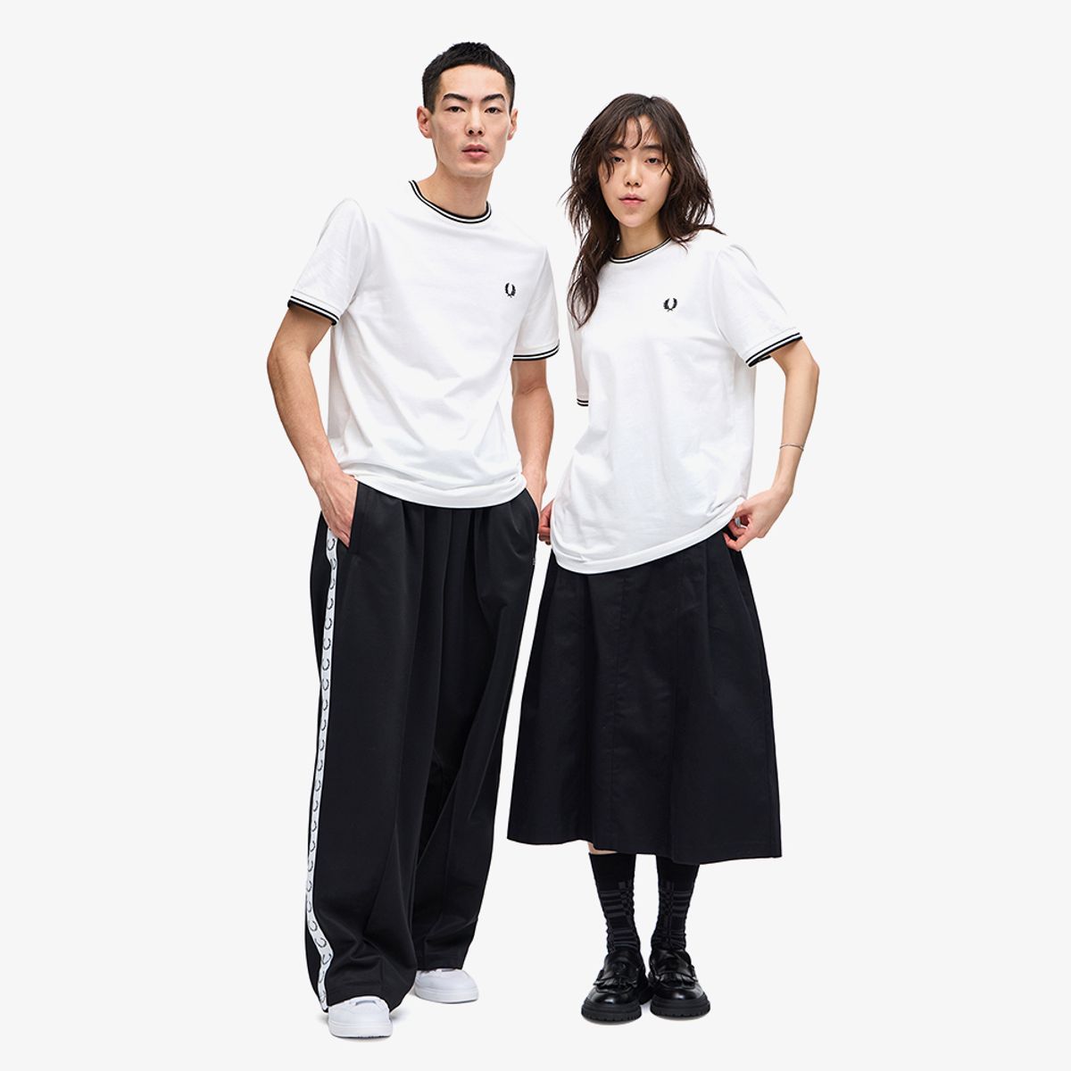 프레드페리(FRED PERRY) [Baseline] 트윈 팁 티셔츠 - 화이트 M1588-100