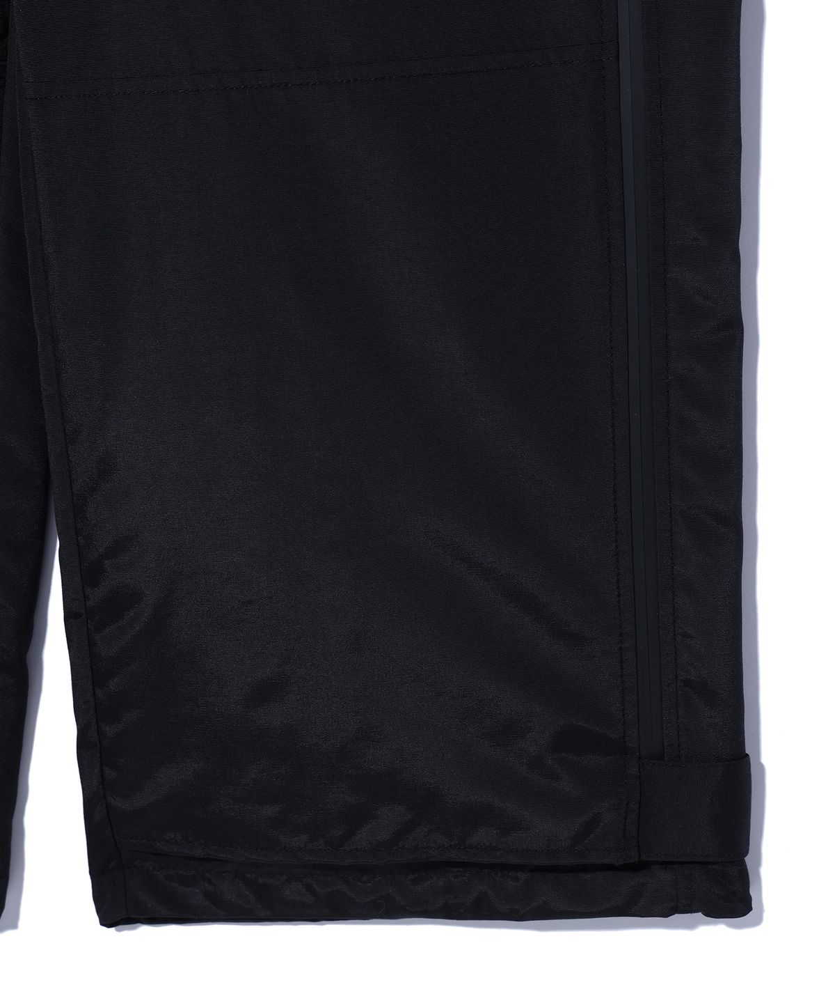 이에이(IEY) COVER ZIP-UP NYLON PANTS Black
