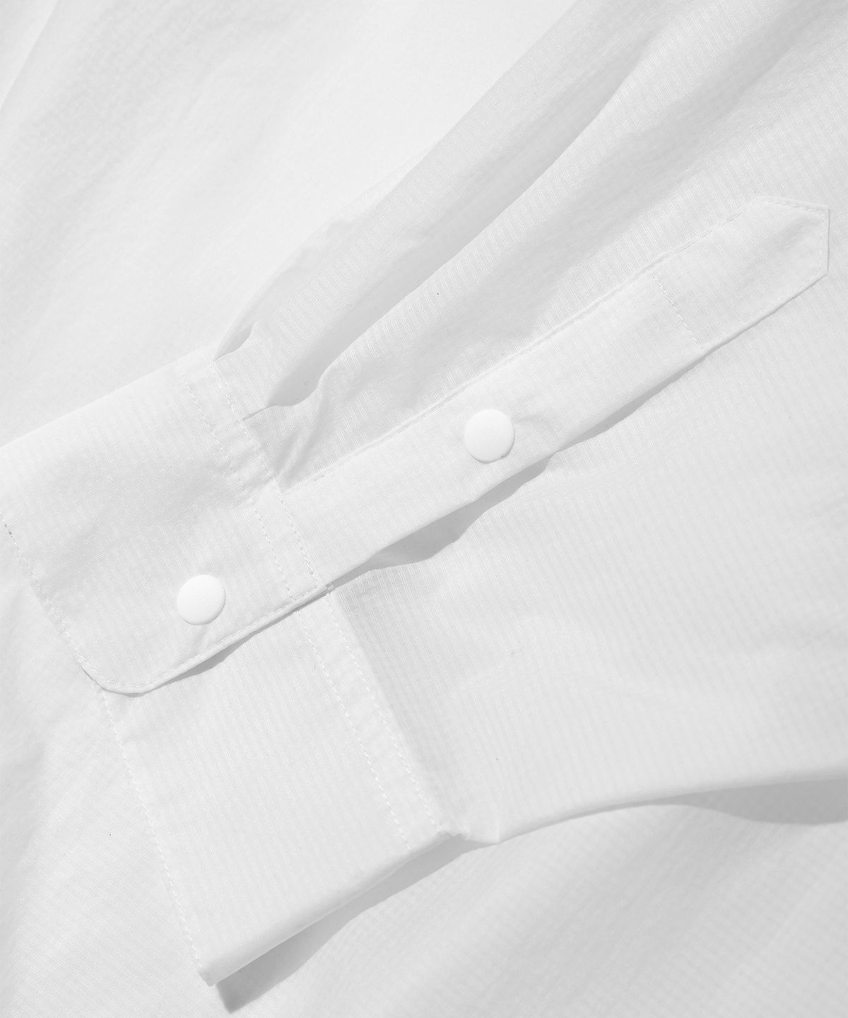 이에이(IEY) OVERSIZED NYLON SHIRT White