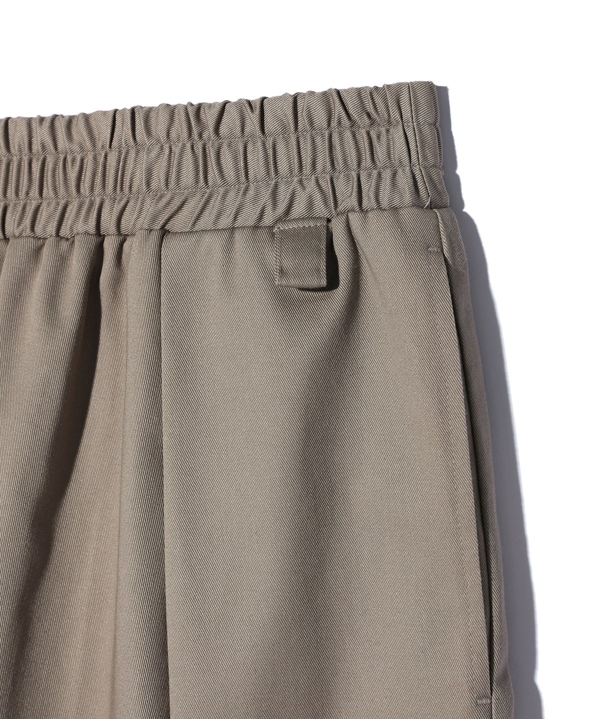 이에이(IEY) PUMP BERMUDA PANTS Beige