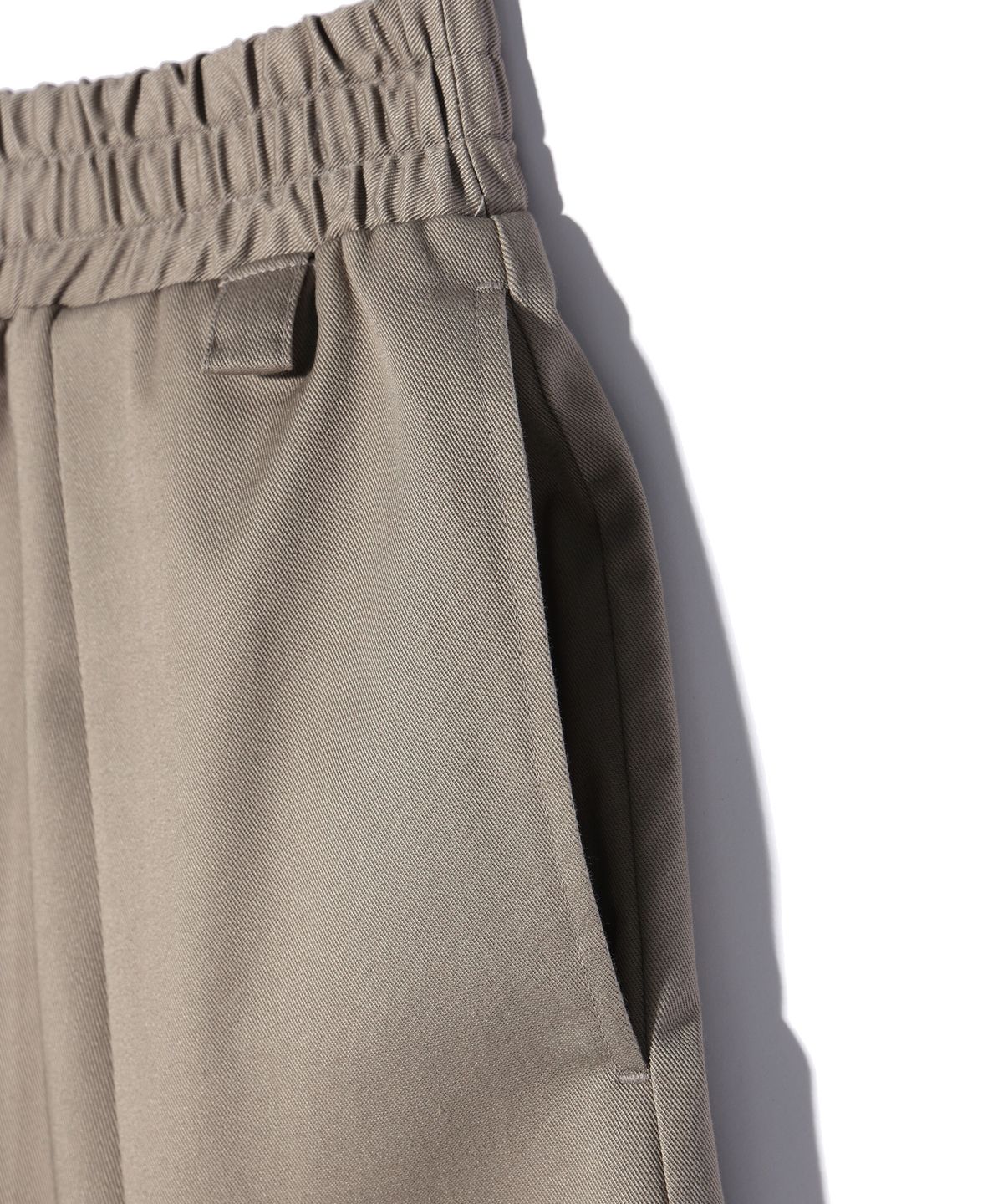 이에이(IEY) PUMP BERMUDA PANTS Beige