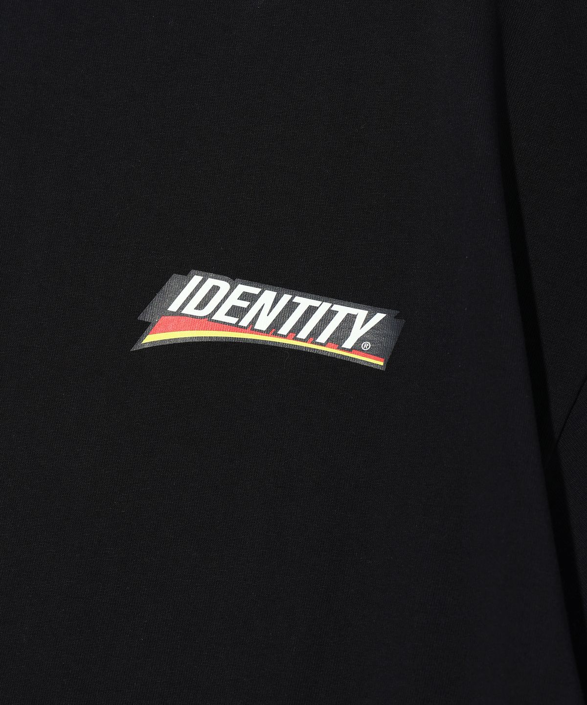 이에이(IEY) BATTERY BACK LOGO T-SHIRT Black