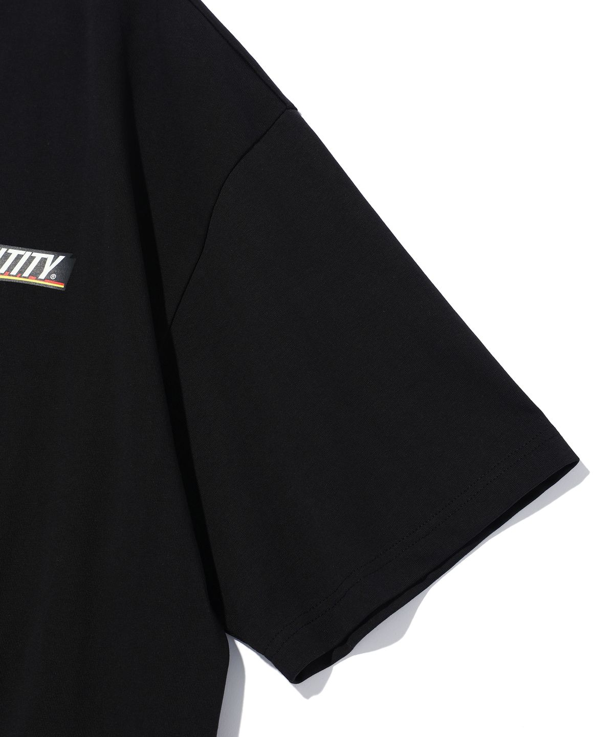 이에이(IEY) BATTERY BACK LOGO T-SHIRT Black