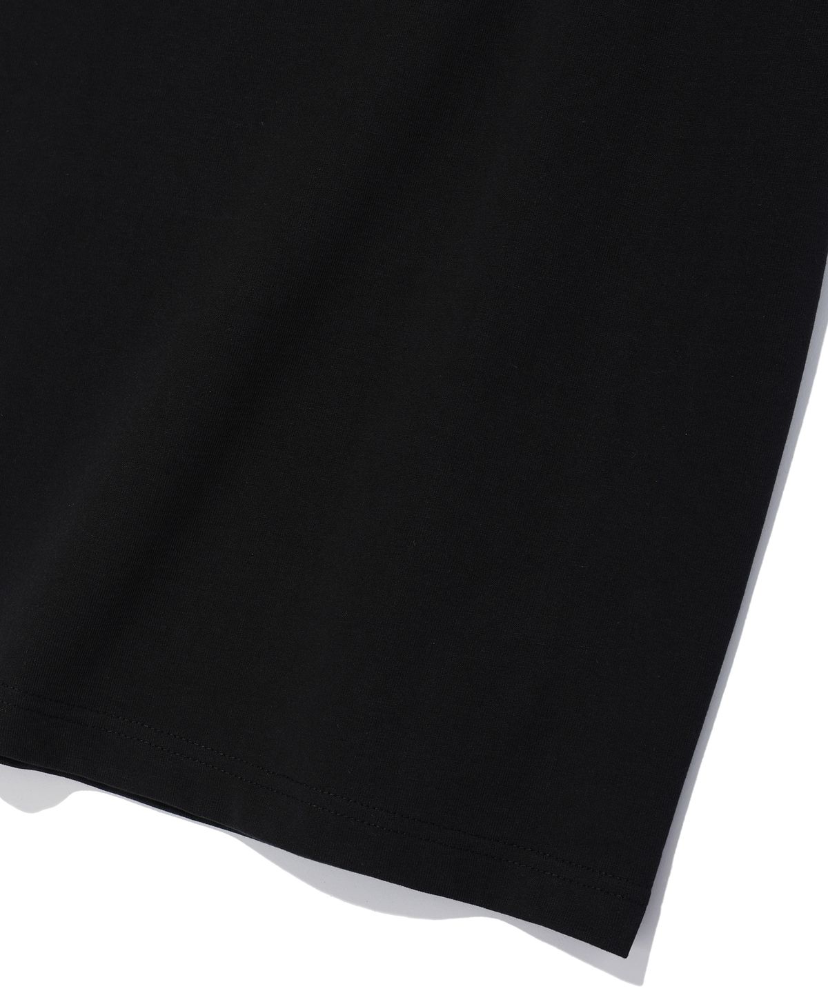 이에이(IEY) BATTERY BACK LOGO T-SHIRT Black
