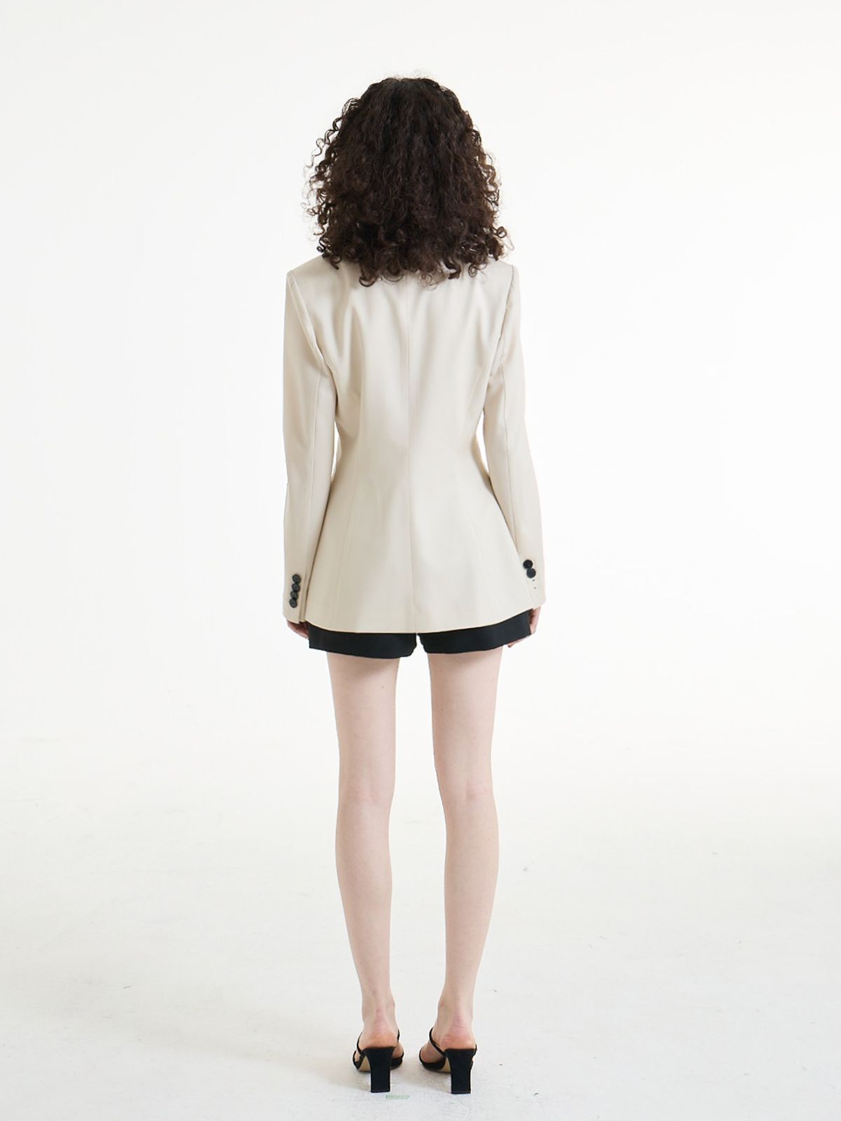 알렌오(ALLEN.O) signature 4-button Jacket (vanilla Beige)