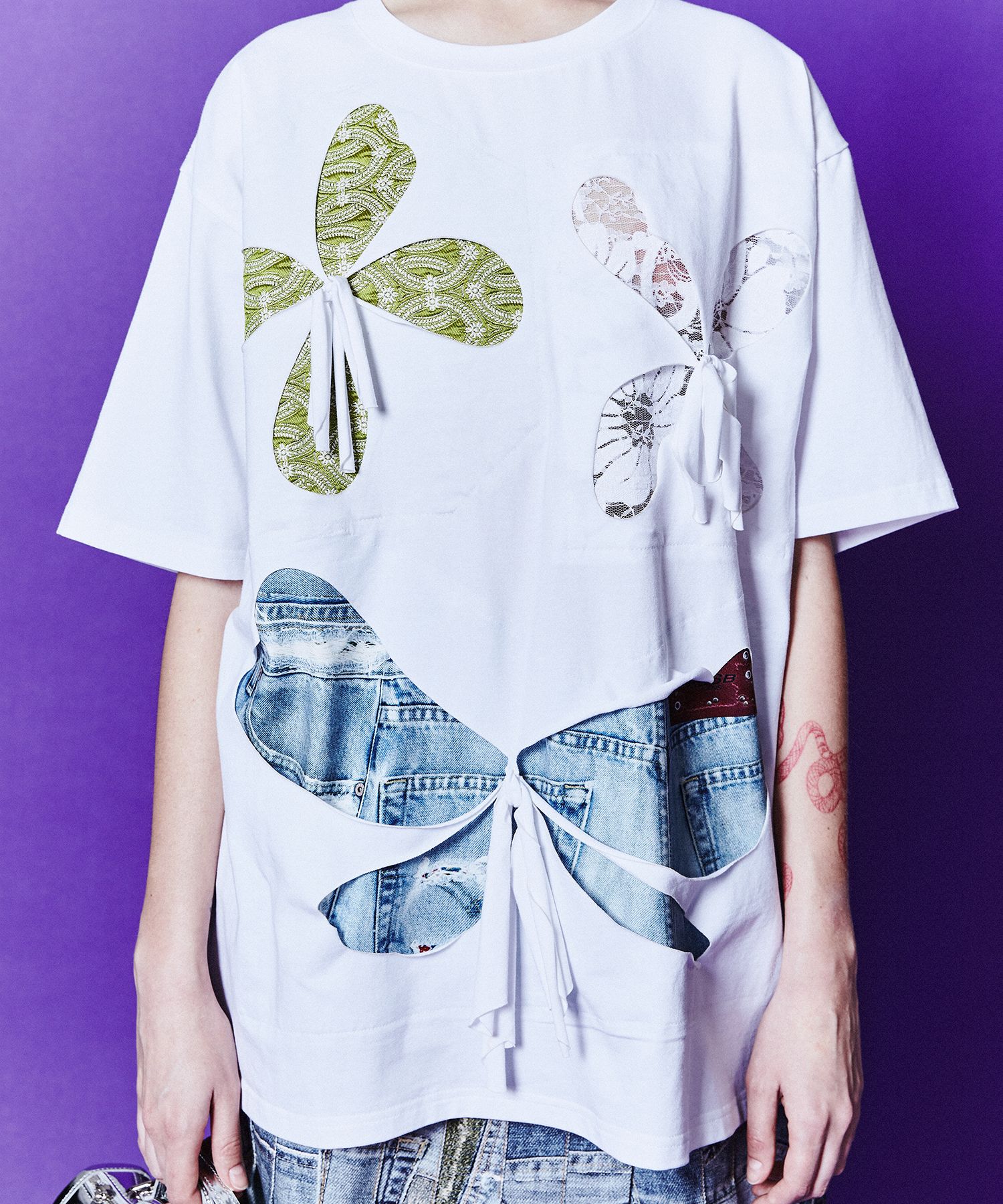 ★ANDERSSON BELL★ Kyra Blooming Fabric Flower T-Shirt atb11 anderssonbell | KYRA BLOOMING FABRIC FLOWERS T-SHIRT