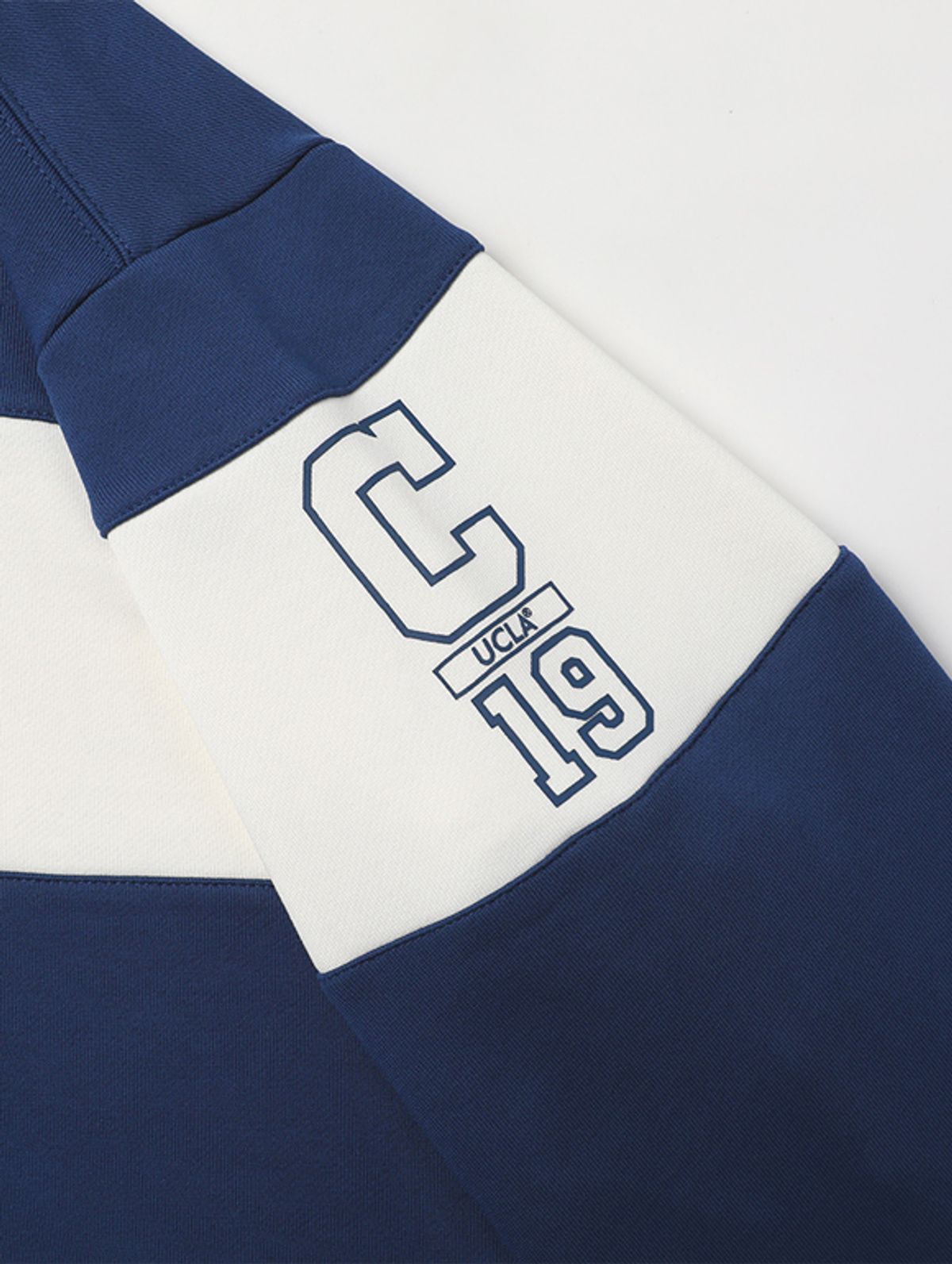 유씨엘에이(UCLA) 남여공용 심플 로고 포인트 배색 블럭 후드 스웨트셔츠[NAVY](UA3LT86_45)