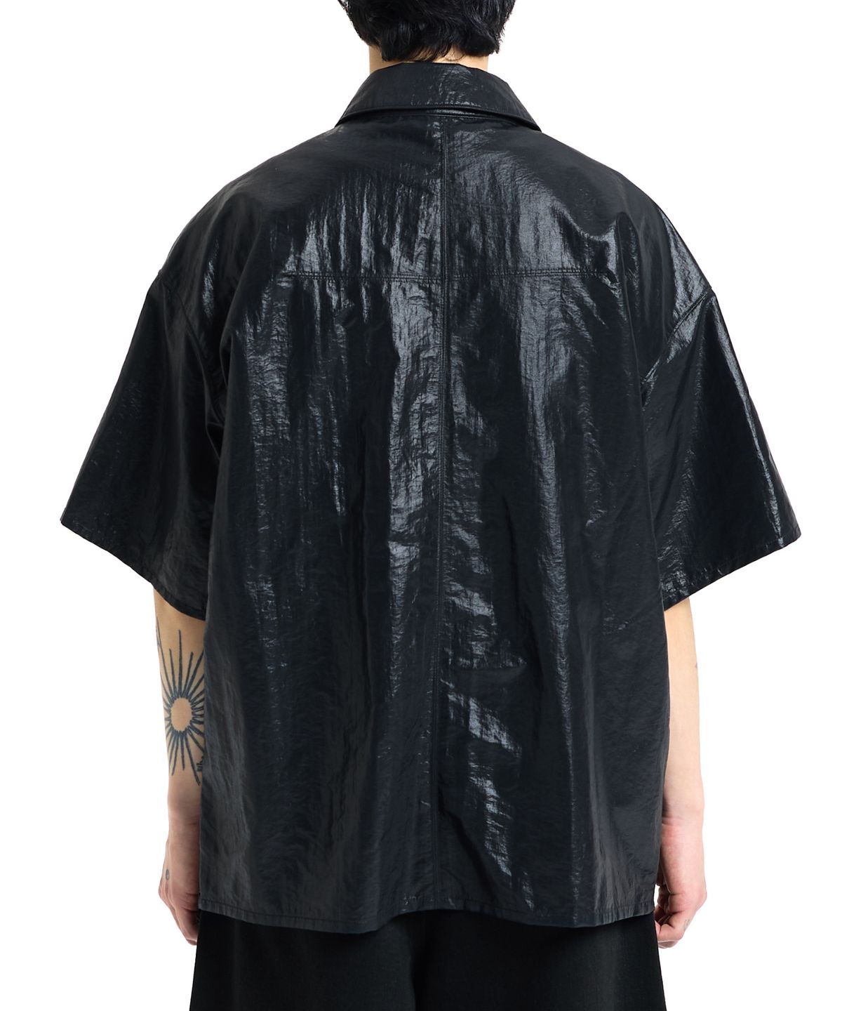 본바트(VONVAT) Glossy Half Shirts