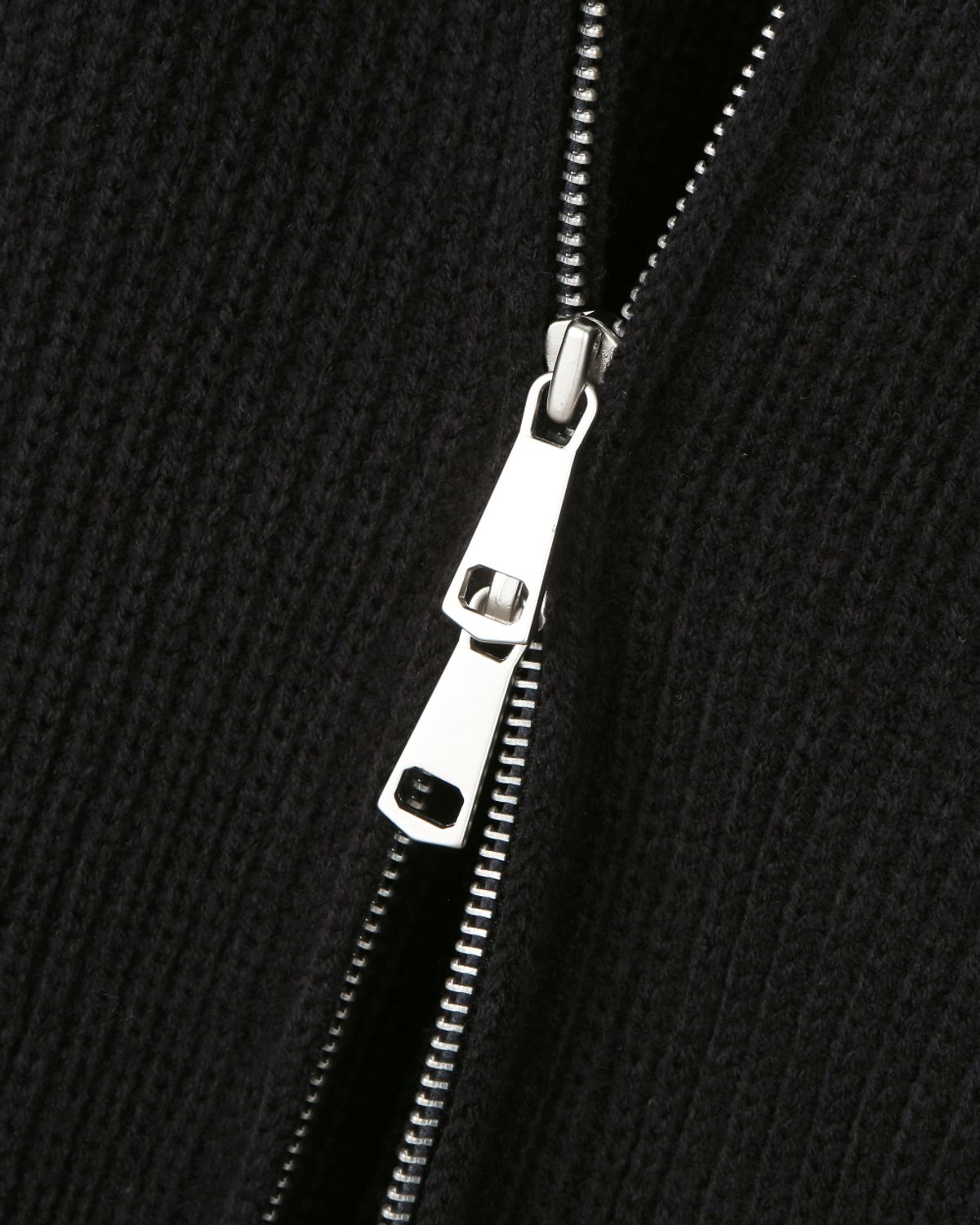 비슬로우(BESLOW) MILITARY KNIT ZIP-UP VEST BLACK