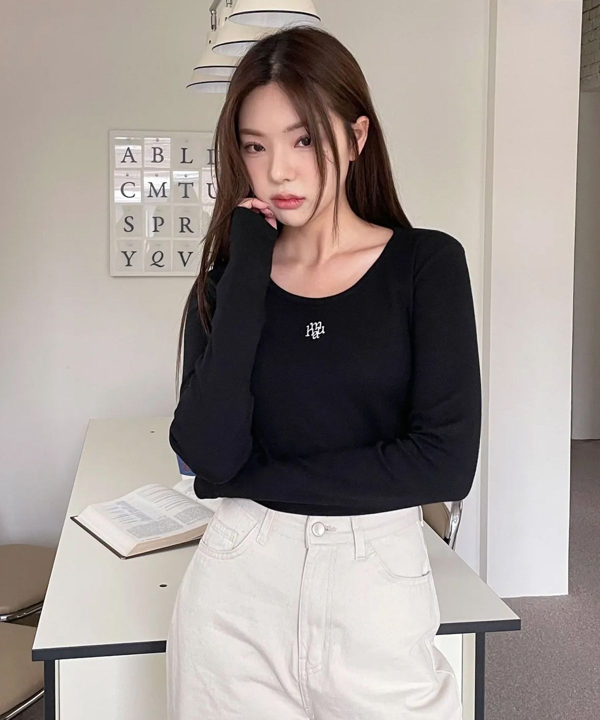 무아무아(MUAHMUAH) [2PACK] 스티치 유넥 코튼스판 긴팔티