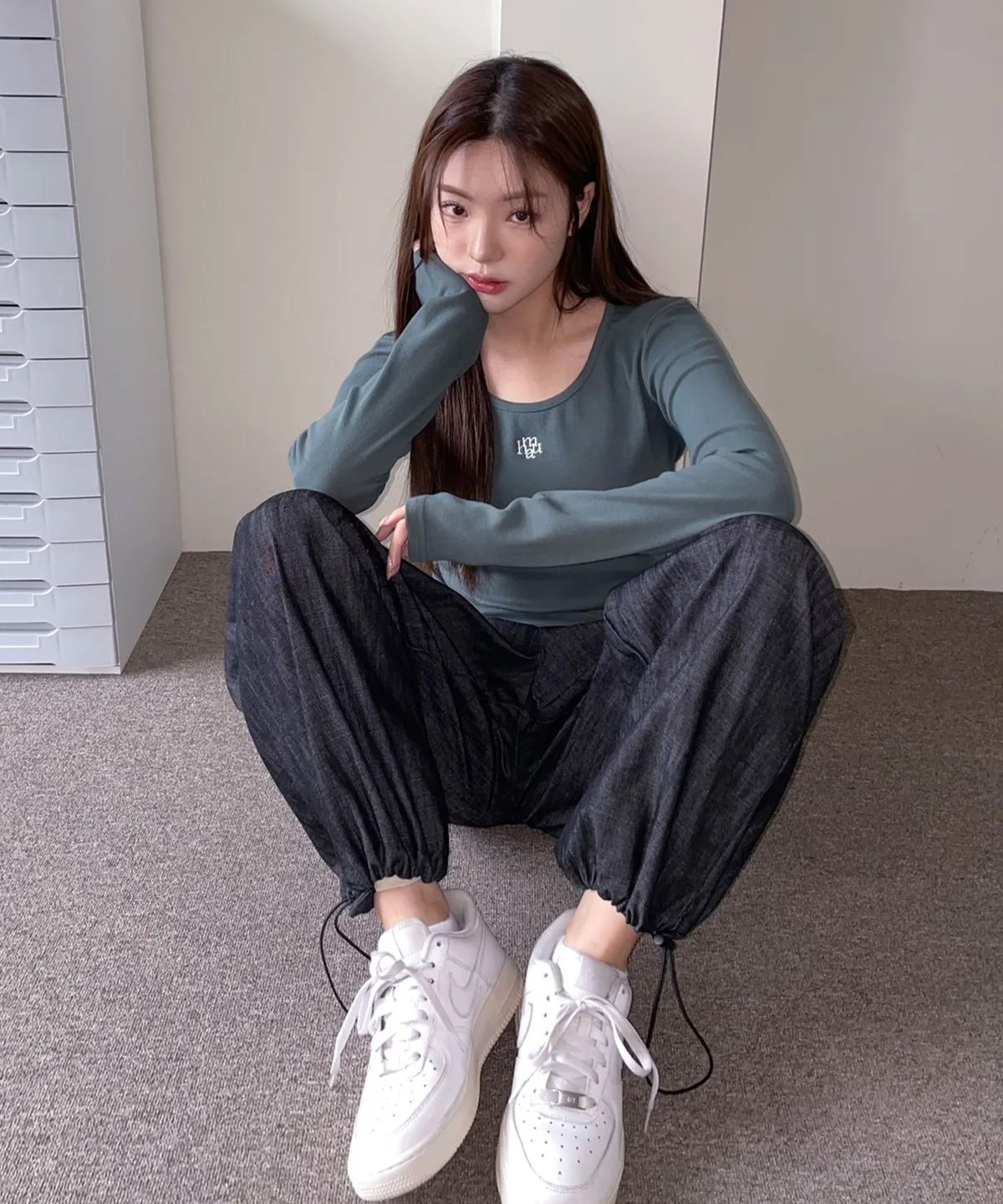 무아무아(MUAHMUAH) [2PACK] 스티치 유넥 코튼스판 긴팔티
