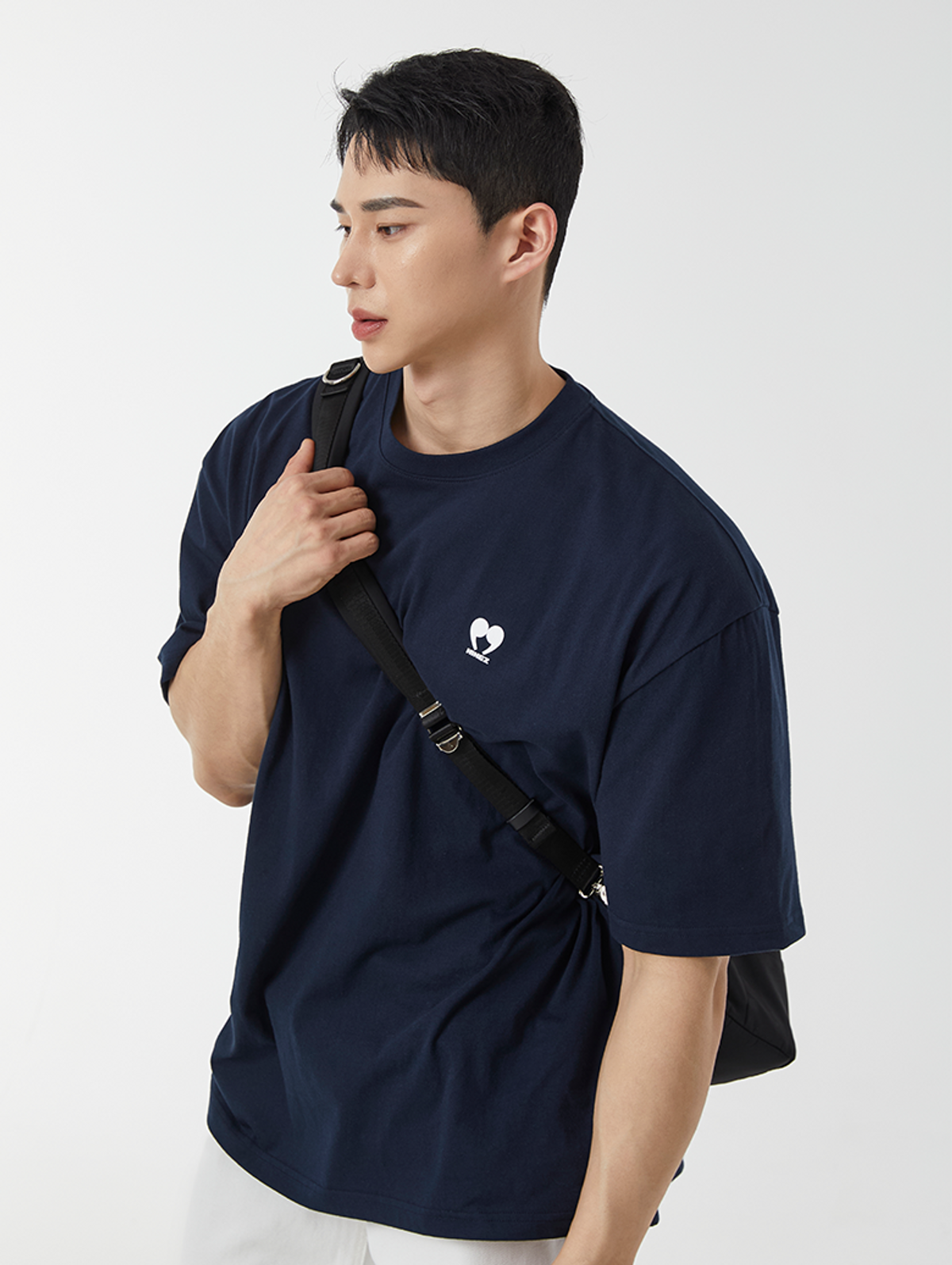 나인제트(NINEZ) 하트콤마 오버핏 반팔 티셔츠 (네이비) 24TS07