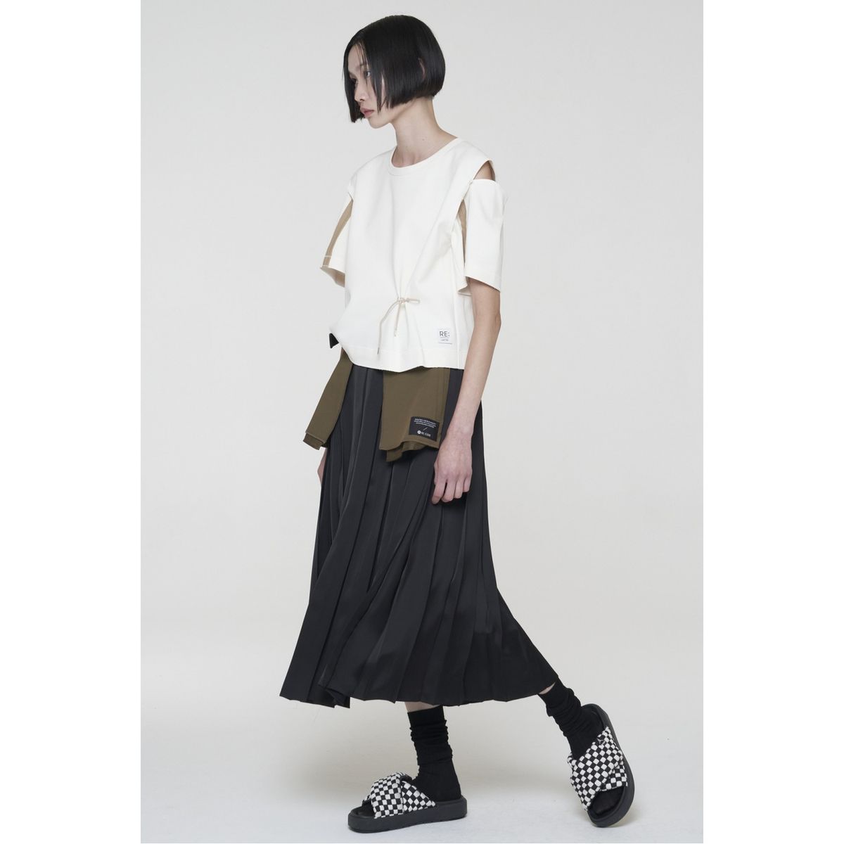 래코드(RECODE) Pocket patchwork pleats skirt_RQKAM24534BKX