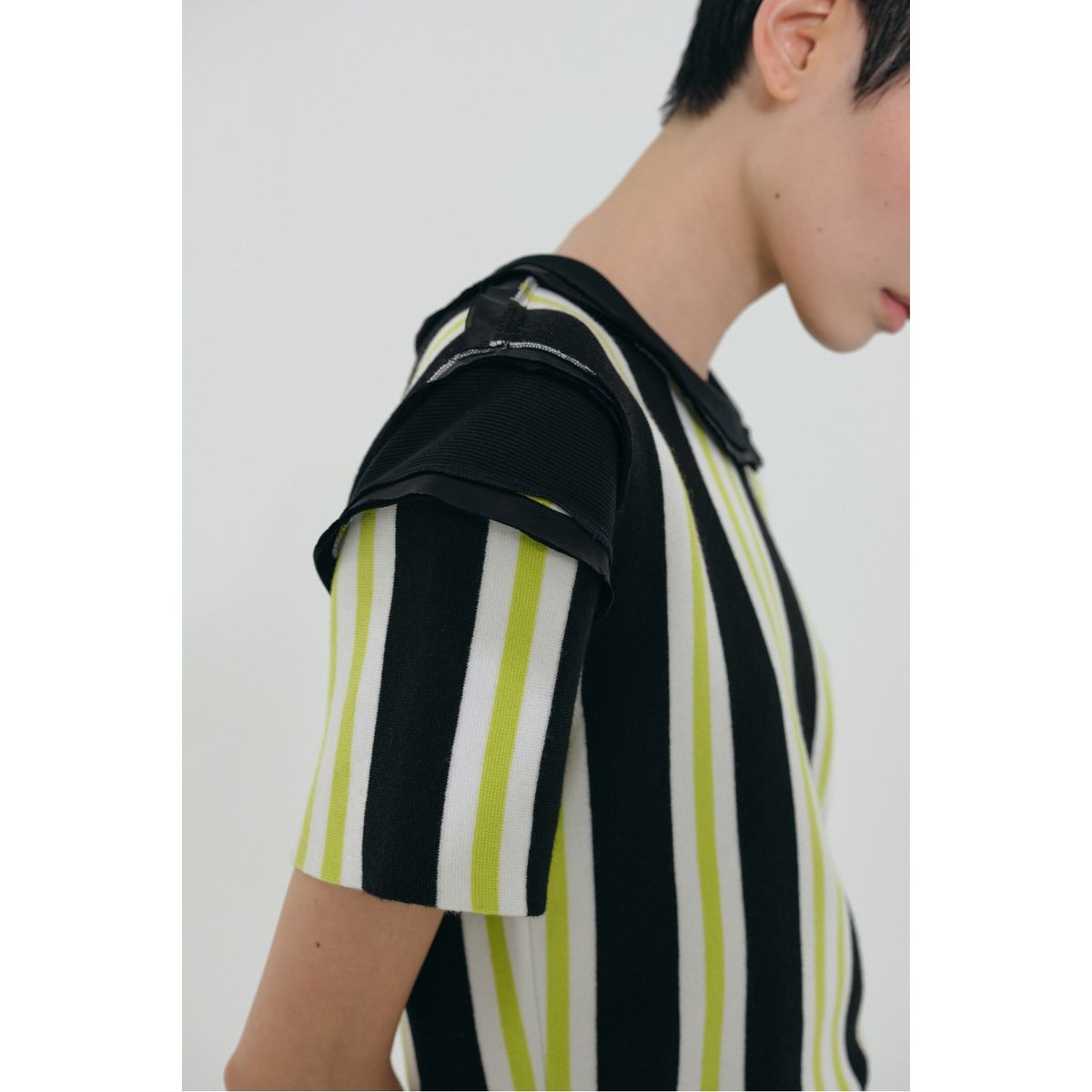 래코드(RECODE) Stripe Backword Knit Top_RQWAS24509BKX
