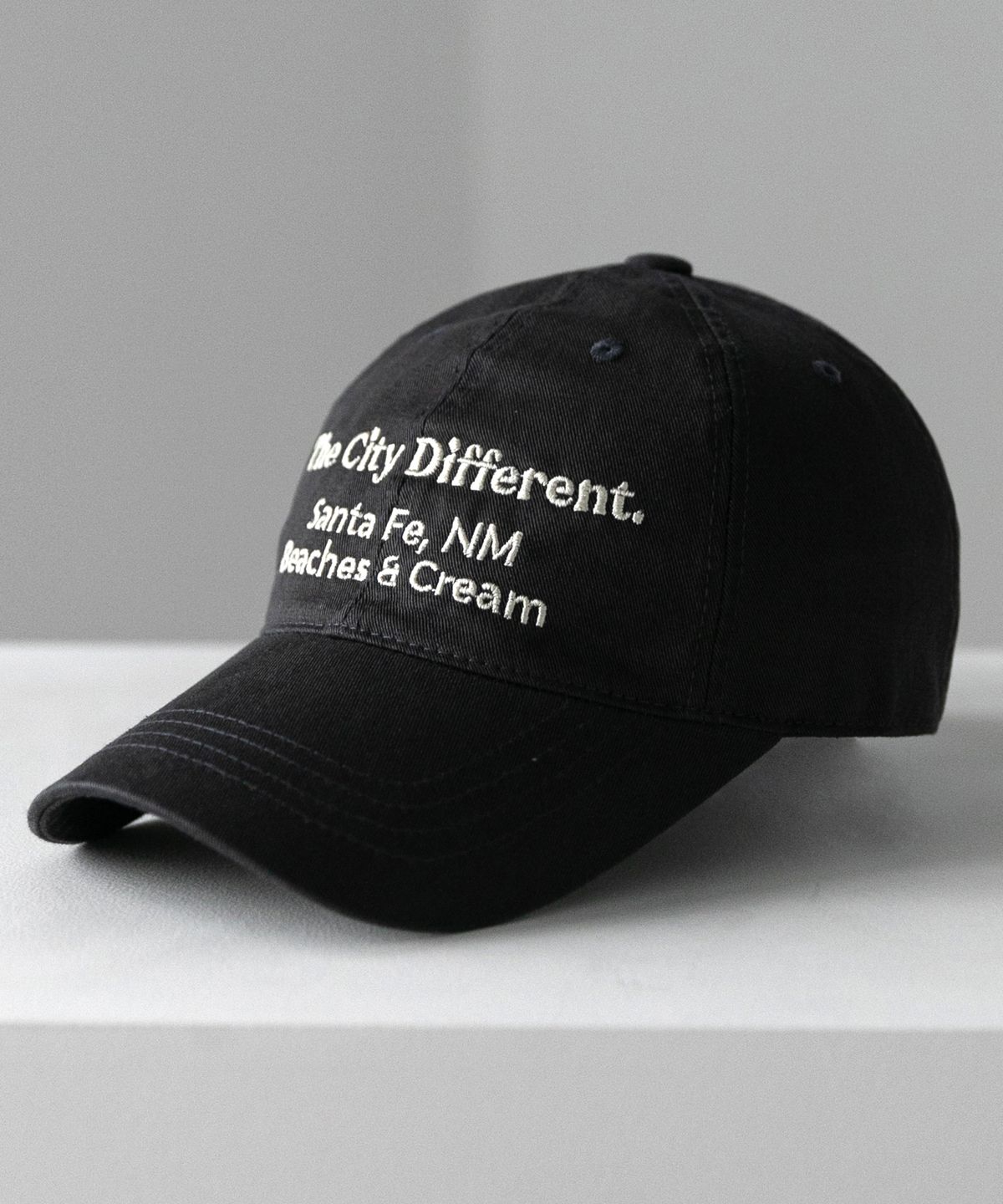 비치스앤크림(BEACHESANDCREAM) SANTA FE. NM BALL CAP-CHARCOAL