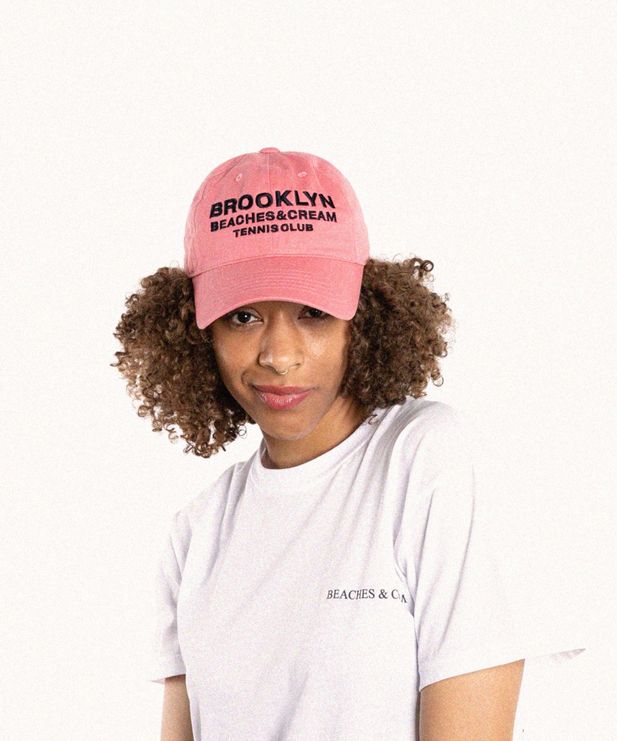 비치스앤크림(BEACHESANDCREAM) BROOKLYN TENNIS CLUB BALL CAP-INDI PINK