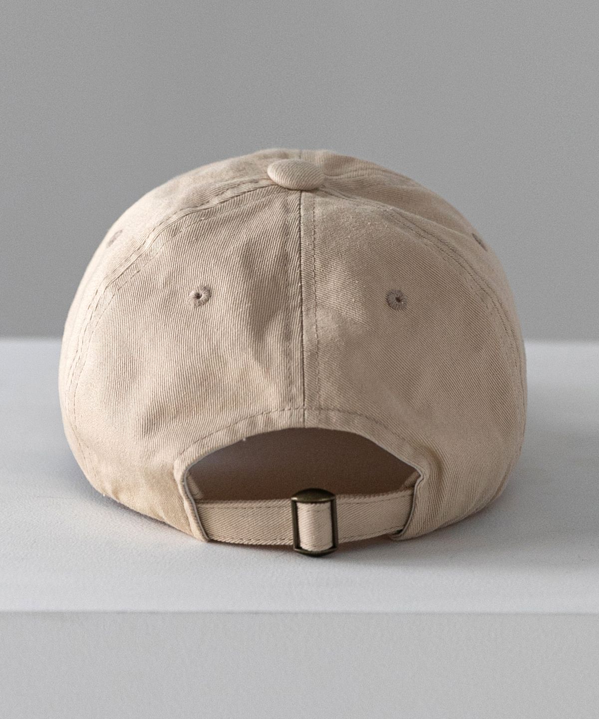 비치스앤크림(BEACHESANDCREAM) SMALL LOGO BALL CAP-BEIGE