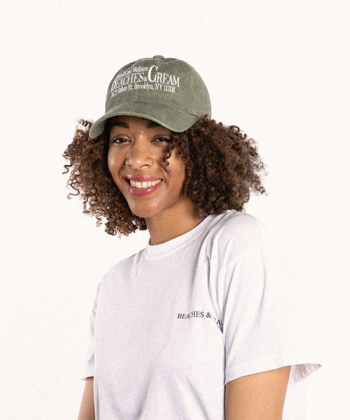 비치스앤크림(BEACHESANDCREAM) HEALTH AND WELLNESS PIGMENT BALL CAP-KHAKI