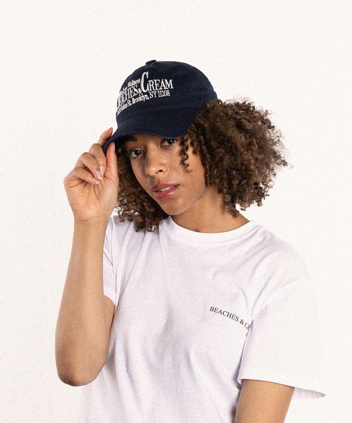 비치스앤크림(BEACHESANDCREAM) HEALTH AND WELLNESS BALL CAP-NAVY
