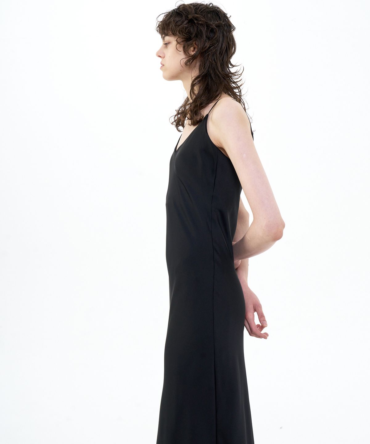 비콰이엇(B QUIET) MAXI SATIN SLIP DRESS_BLACK