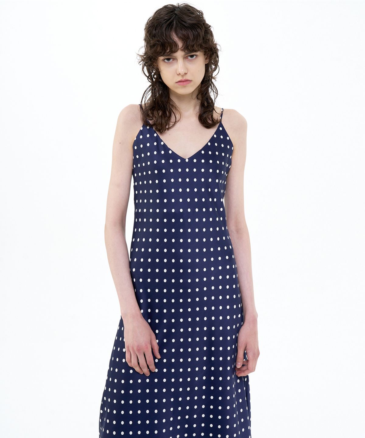 비콰이엇(B QUIET) MAXI SATIN SLIP DRESS DOT_NAVY IVORY