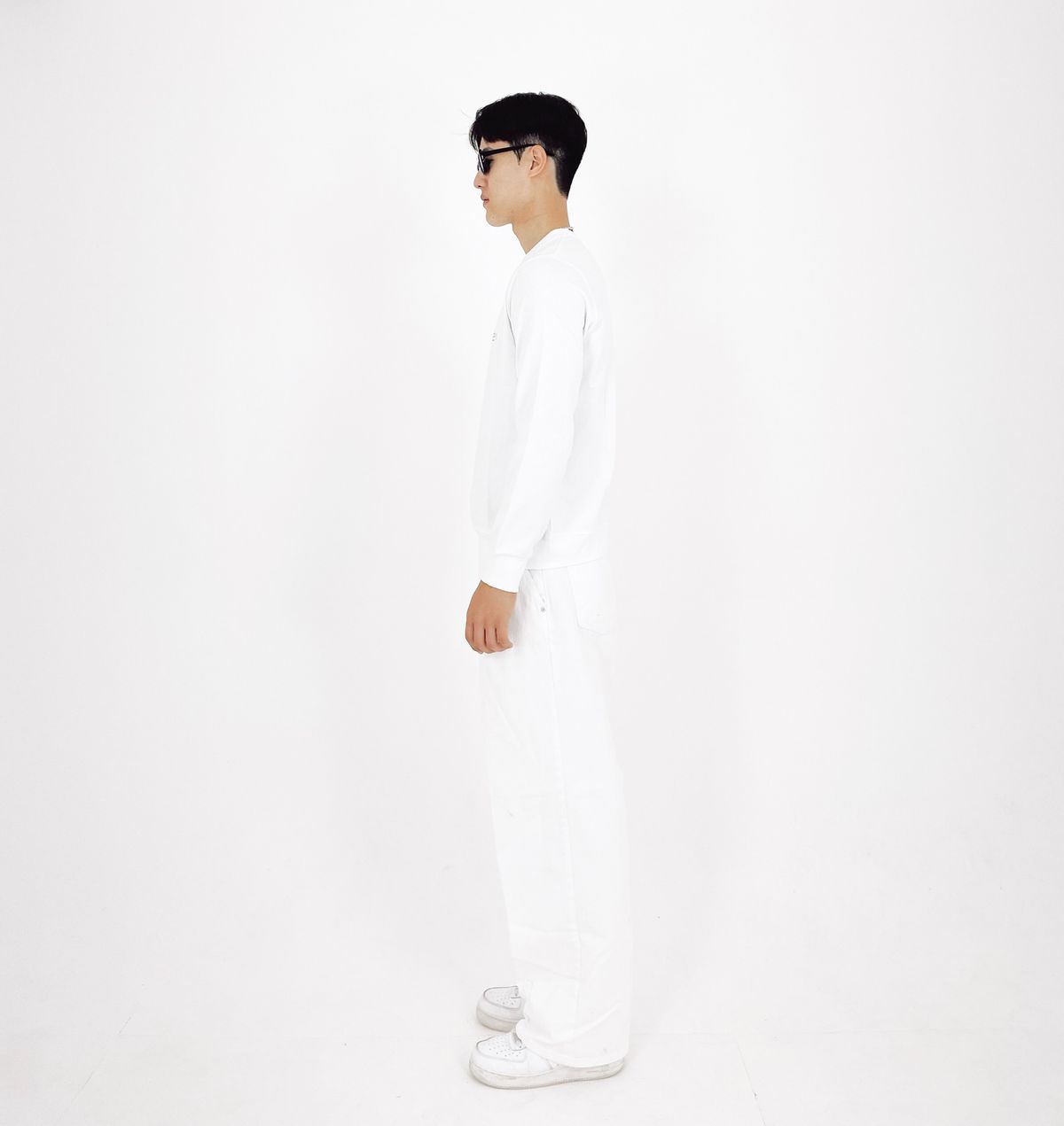 누벨르미에르(NOUVELLE LUMIERE) 더블로고 롱슬리브 맨투맨 화이트