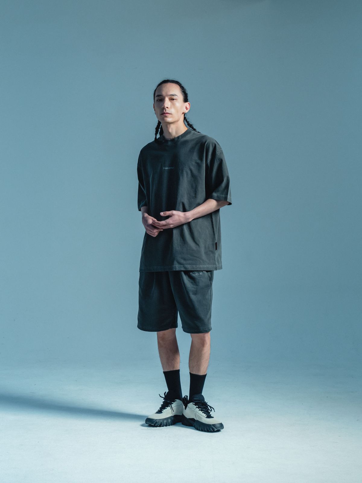 피에스쇼퍼(PSSHOPPER) [2 Pack] 오리지널 피그먼트 반팔 반바지 세트 [다크그레이]