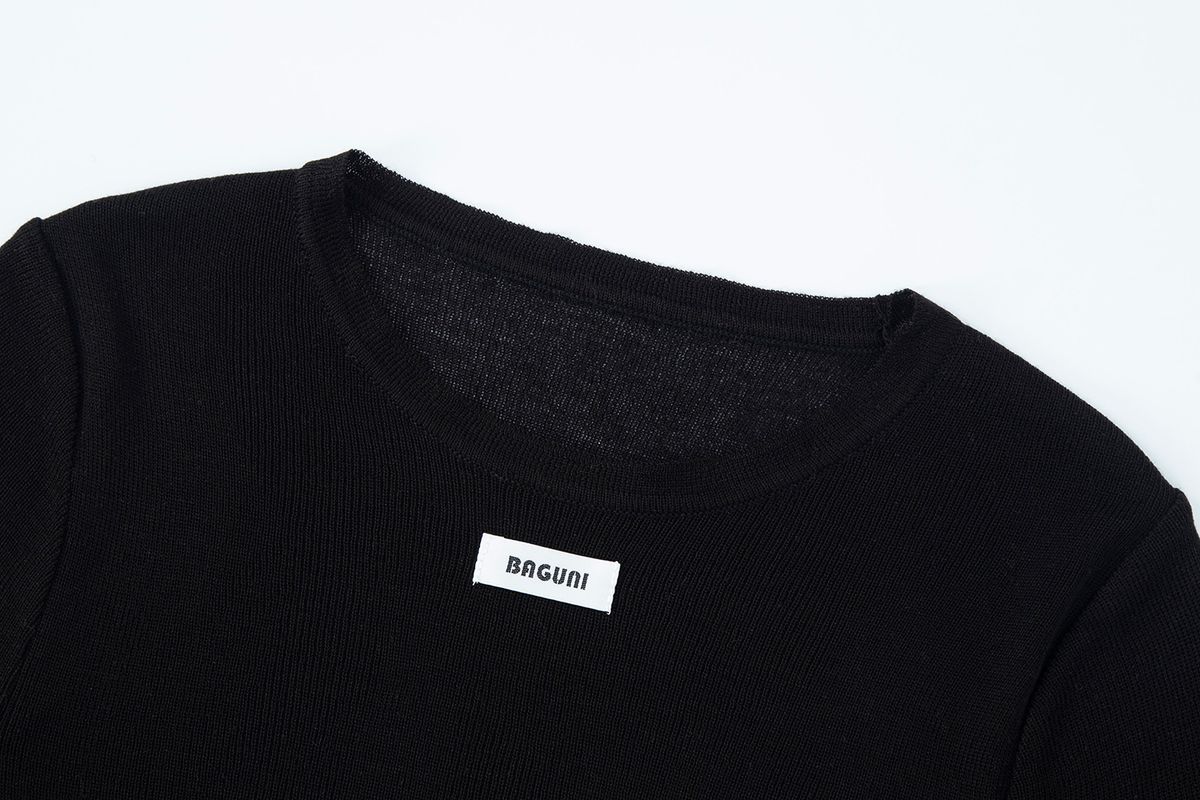 샐러드바구니(SALAD BAGUNI) Essential Round Neck Knit - black