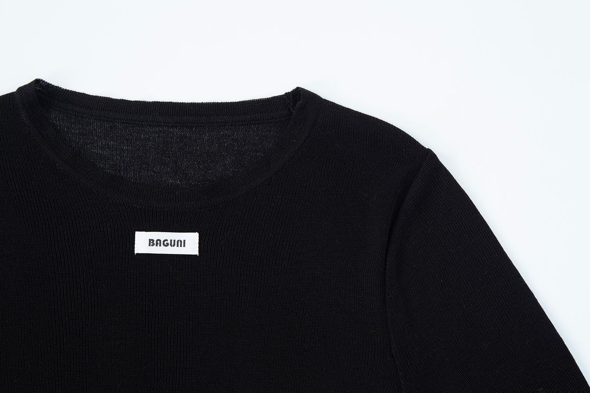 샐러드바구니(SALAD BAGUNI) Essential Round Neck Knit - black