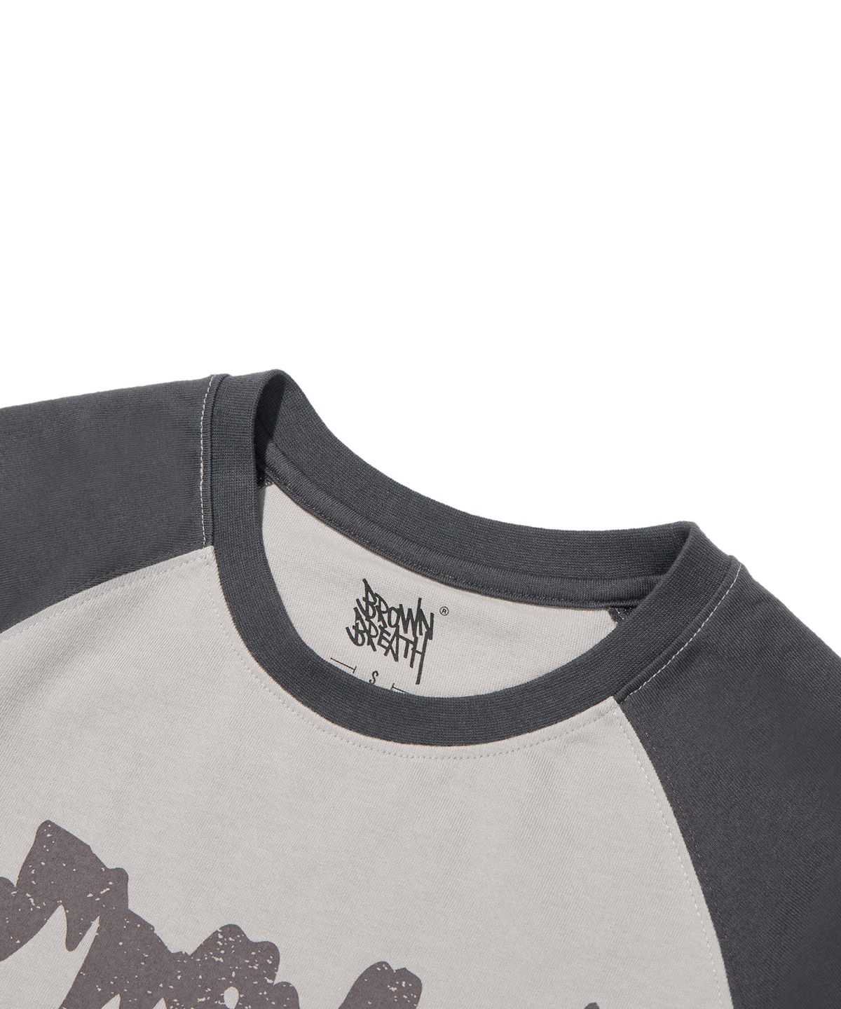 브라운브레스(BROWNBREATH) W CAUSE RAGLAN TEE - CHARCOAL