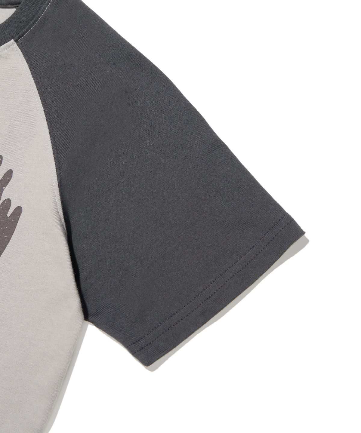 브라운브레스(BROWNBREATH) W CAUSE RAGLAN TEE - CHARCOAL