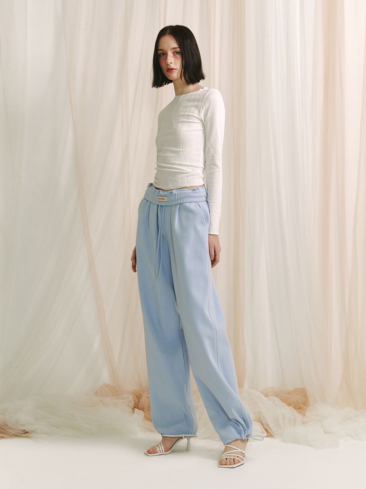 민더리(MEENDERI) SIGNATURE JOGGER PANTS - PALE BLUE