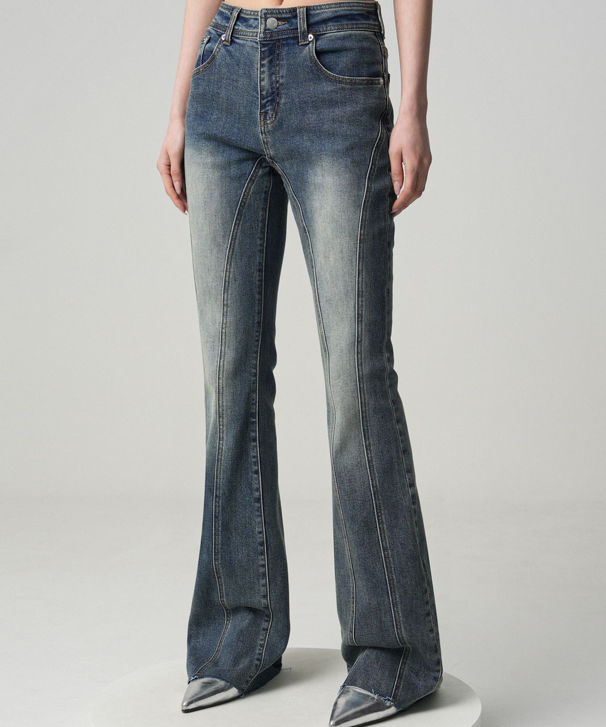 어반드레스(AVANDRESS) Thin Bootscut Pants WASHING BLUE