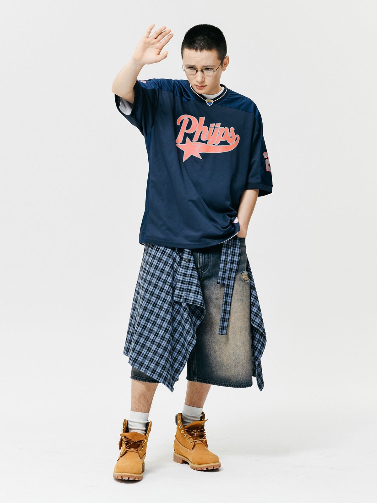 피지컬 디파트먼트(PHYSICAL DEPARTMENT) 데미지 버뮤다 데님쇼츠_아이스 블루