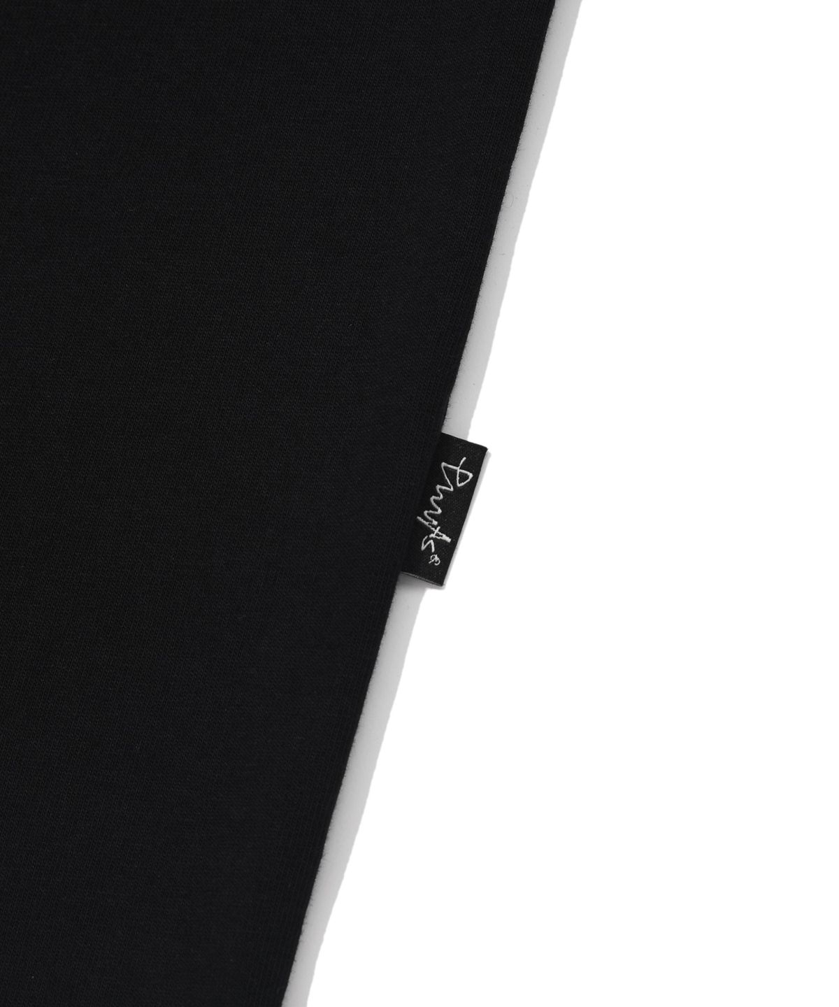 피지컬 디파트먼트(PHYSICAL DEPARTMENT) 스몰 스타테일 반팔티셔츠_블랙