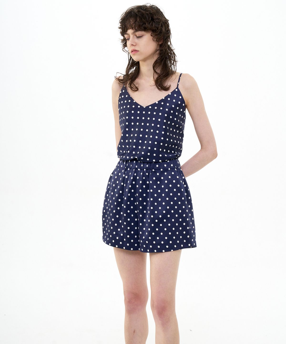 비콰이엇(B QUIET) BANDED SATIN SHORTS DOT_NAVY IVORY