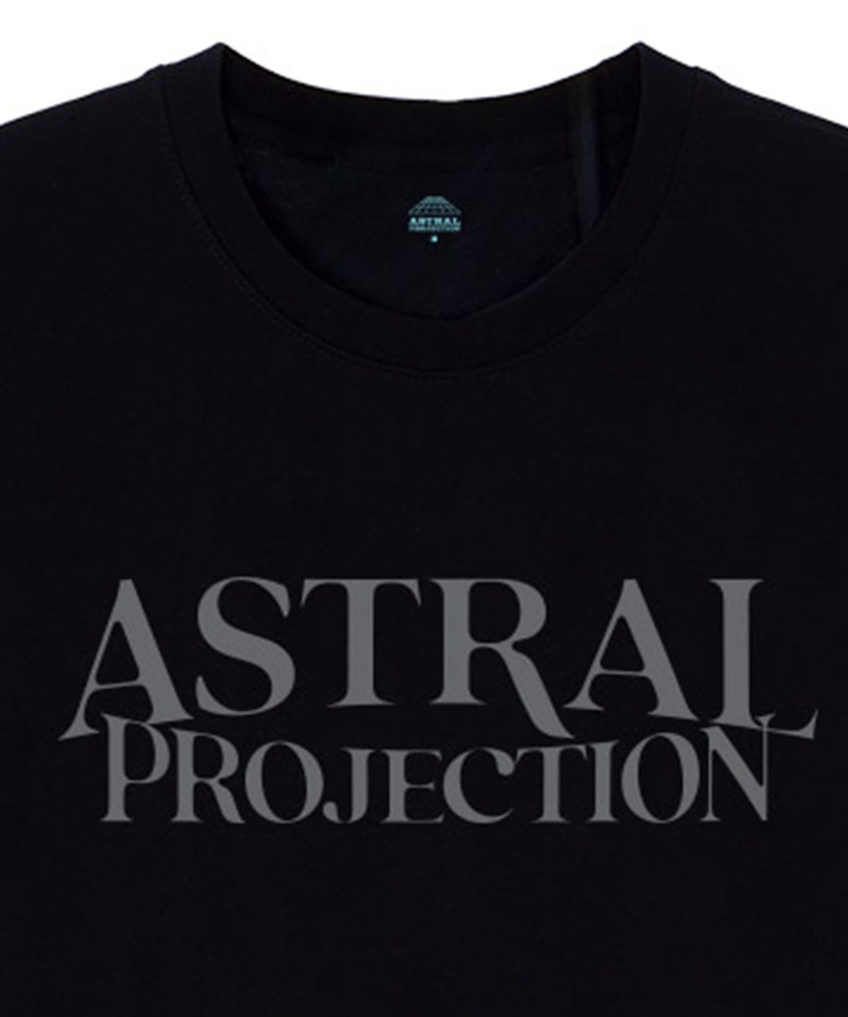 아스트랄 프로젝션(ASTRAL PROJECTION) [오버핏]베이직 레터링 13수 면 라운드 넥 반팔 티셔츠_블랙