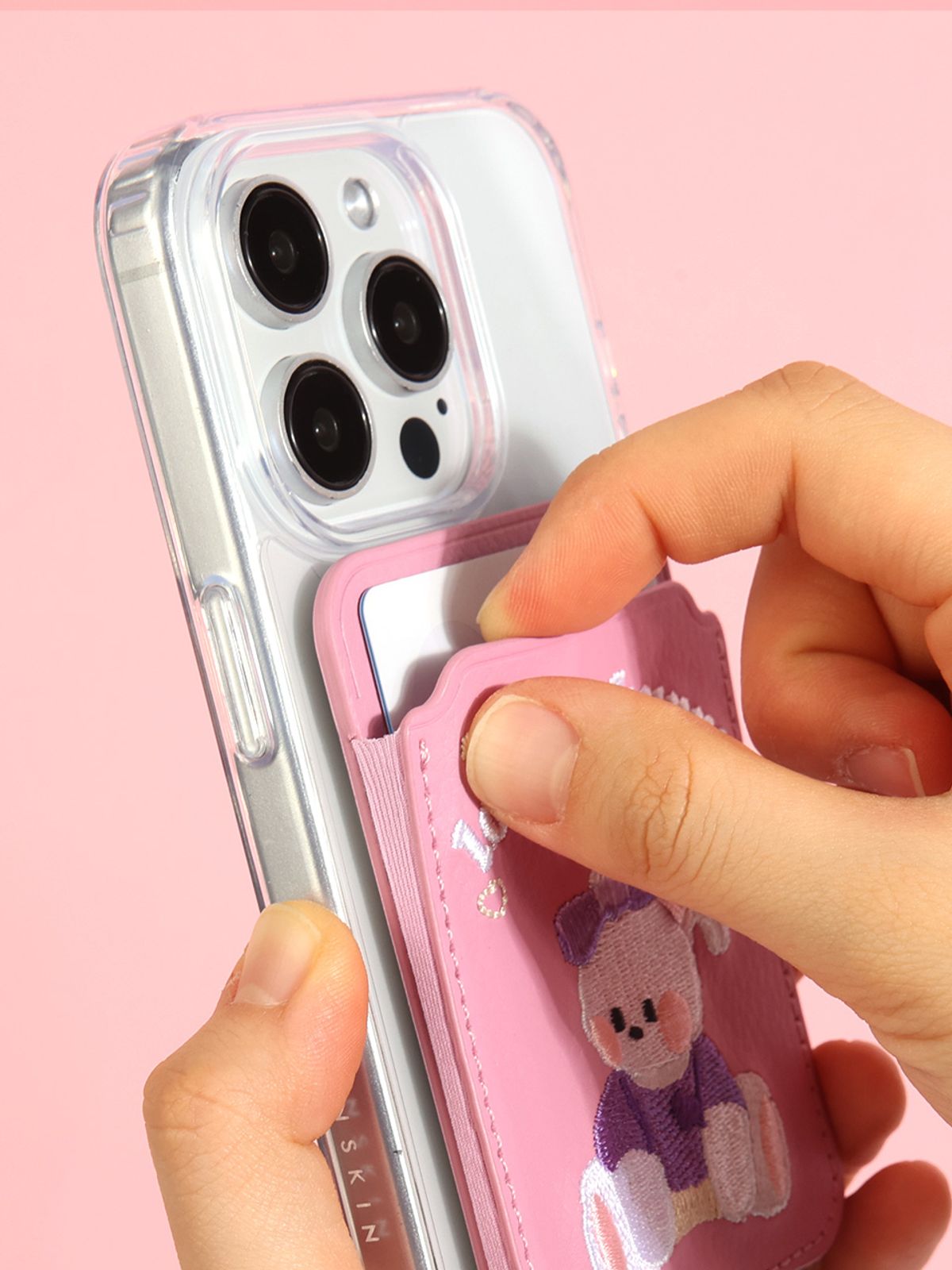디자인스킨(DESIGNSKIN) 맥세이프 뉴레트로 자수 카드 포켓-핑크/버니