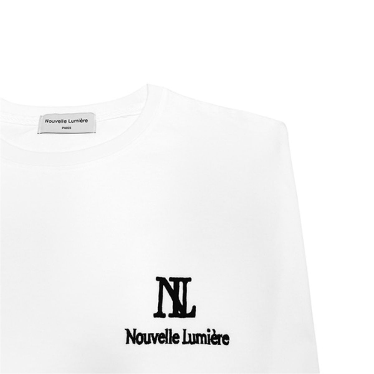 누벨르미에르(NOUVELLE LUMIERE) 시그니처 로고 화이트 반팔 티셔츠