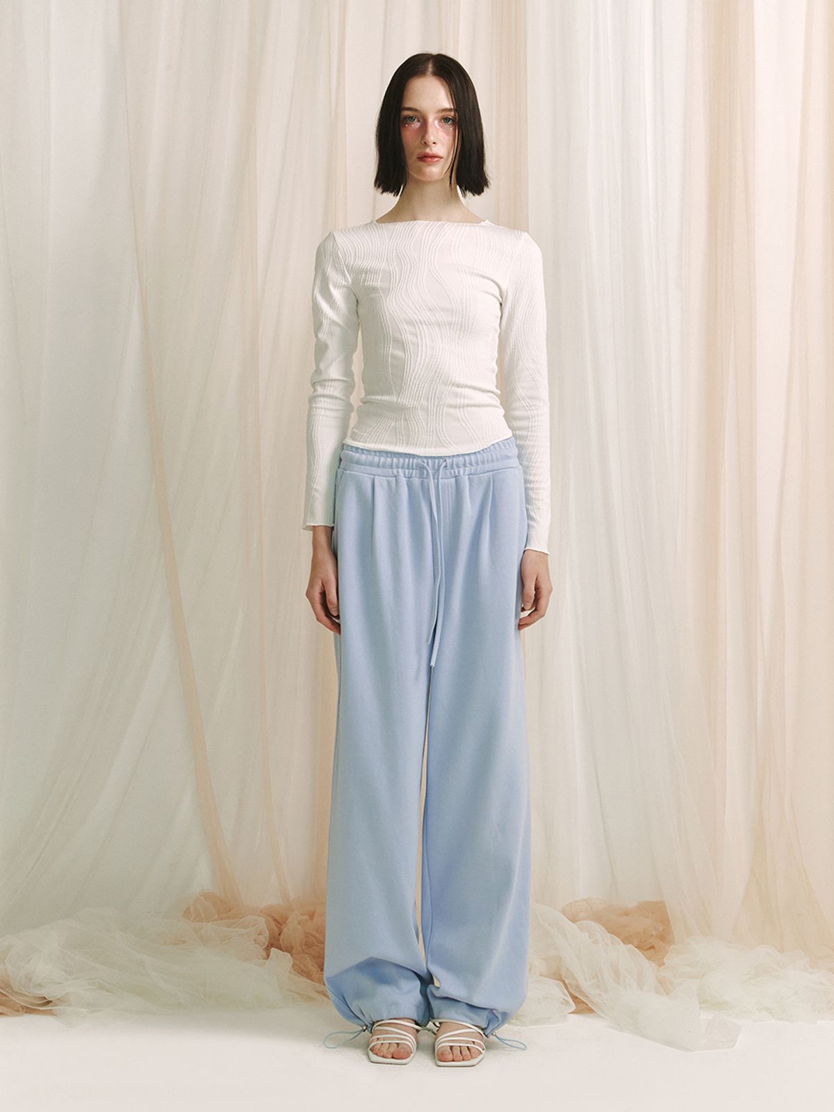 민더리(MEENDERI) JACQUARD LONG SLEEVE TOP - WHITE