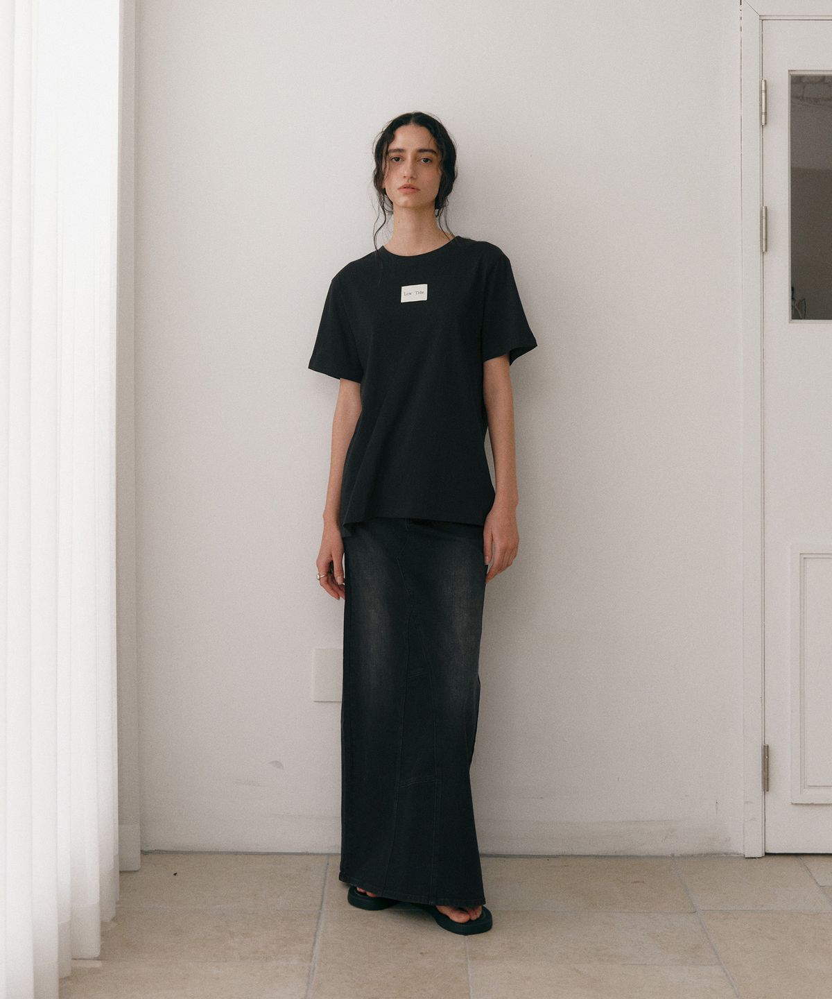 로우타이드(LOW TIDE) LABEL T-SHIRT [BLACK]