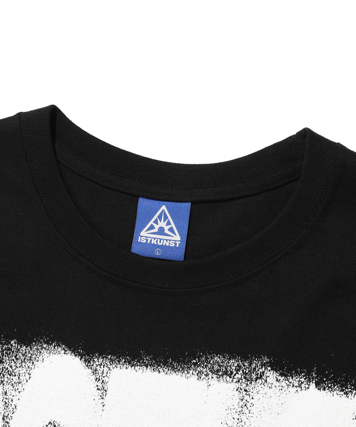 이스트쿤스트(ISTKUNST) SCENE NUMBER TEE_BLACK(IK2EMMT509A)