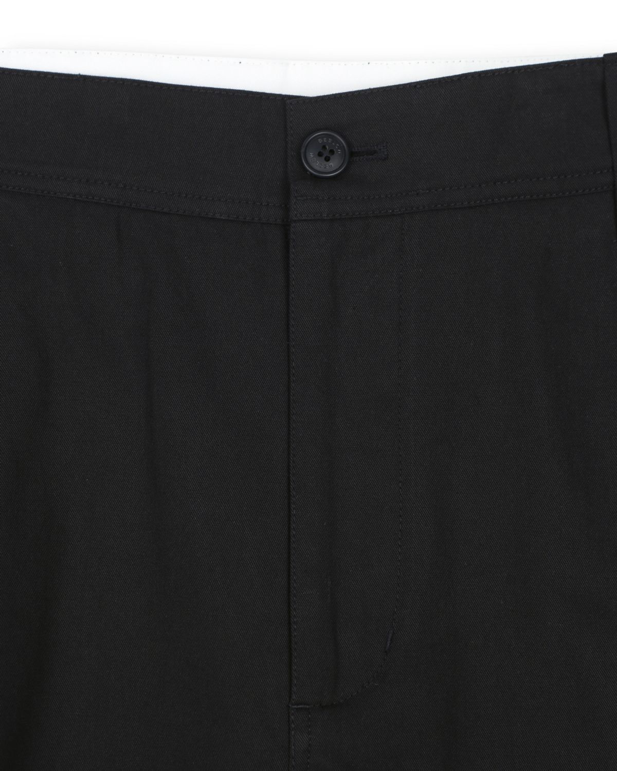 비슬로우(BESLOW) DEEP ONE TUCK CHINO SHORTS BLACK