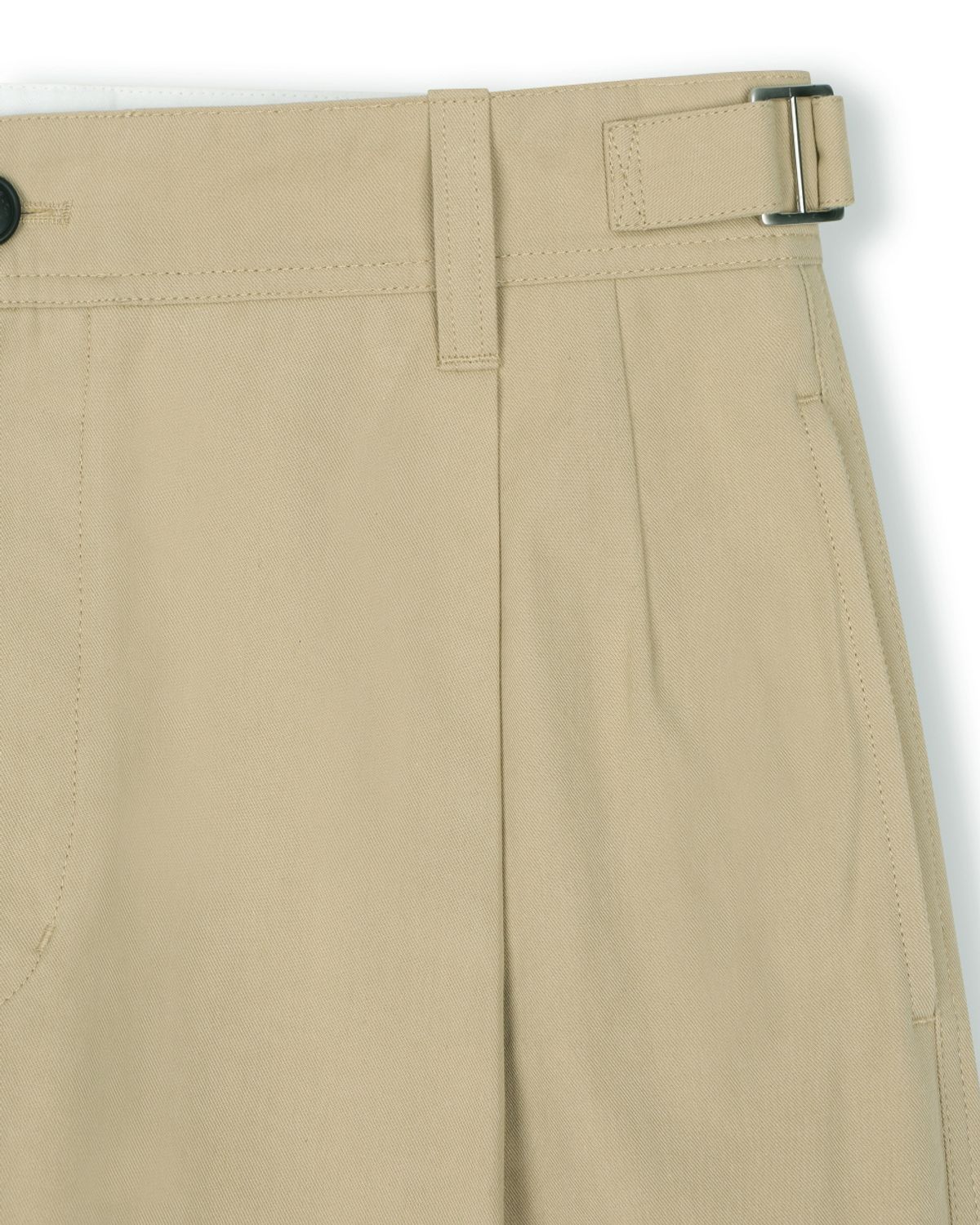 비슬로우(BESLOW) DEEP ONE TUCK CHINO SHORTS BEIGE