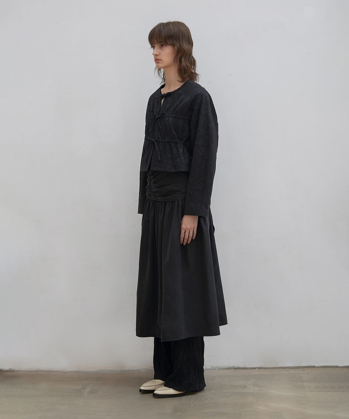 로우타이드(LOW TIDE) JACQUARD SHIRRING JACKET [BLACK]
