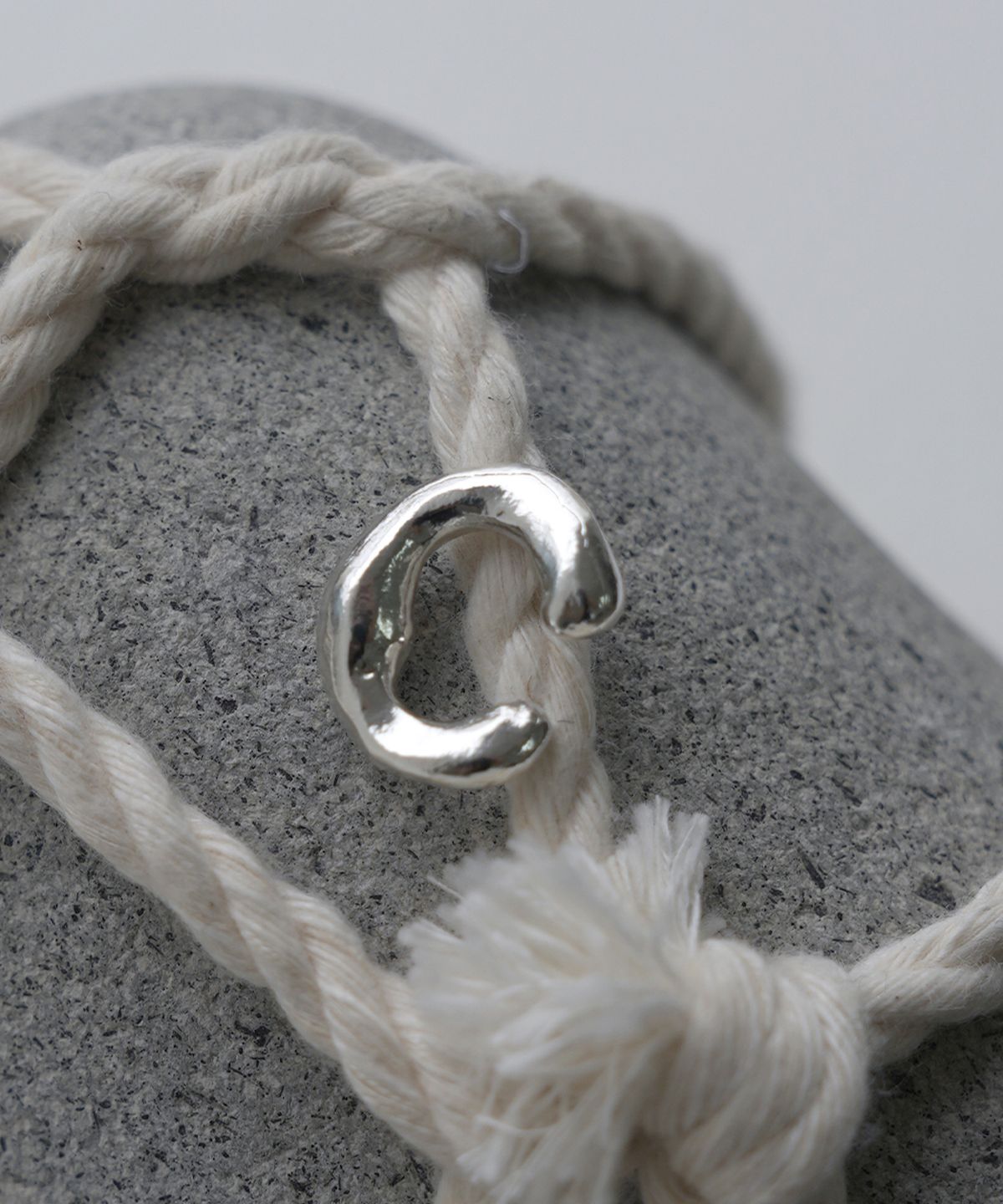 레인디어(REINDEER) GENTLE STONE EARCUFF 02